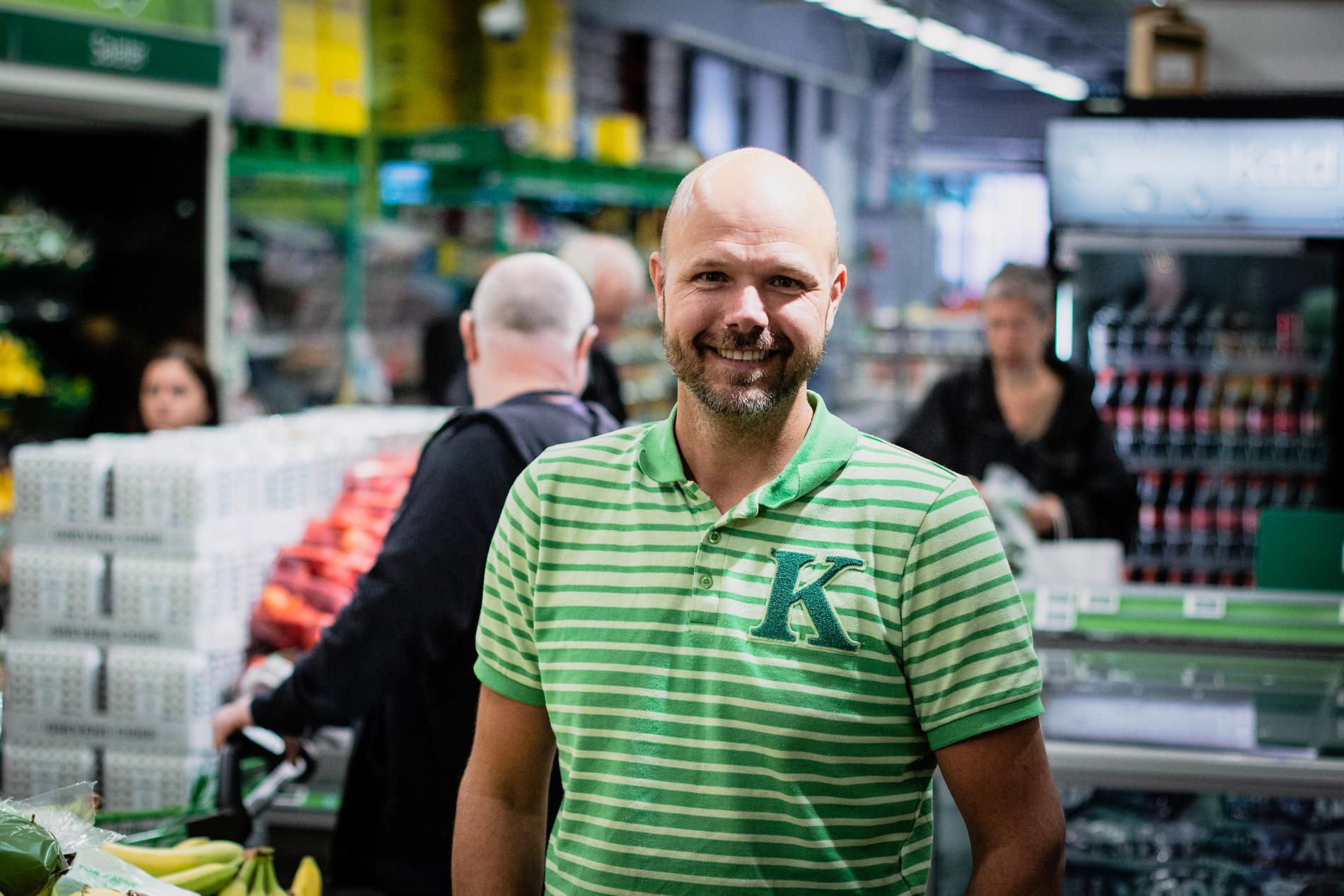 Butikksjef på Kiwi Torvet, Knud Erik Svendsen, under Palmesus-lørdagen.