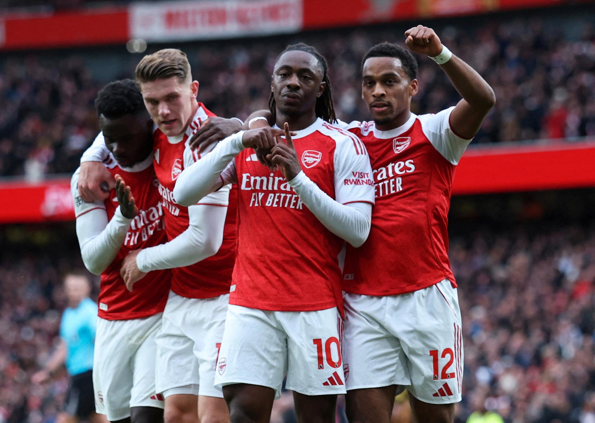 Senket gamle lagkamerater - sikret Arsenals syvende strake seier