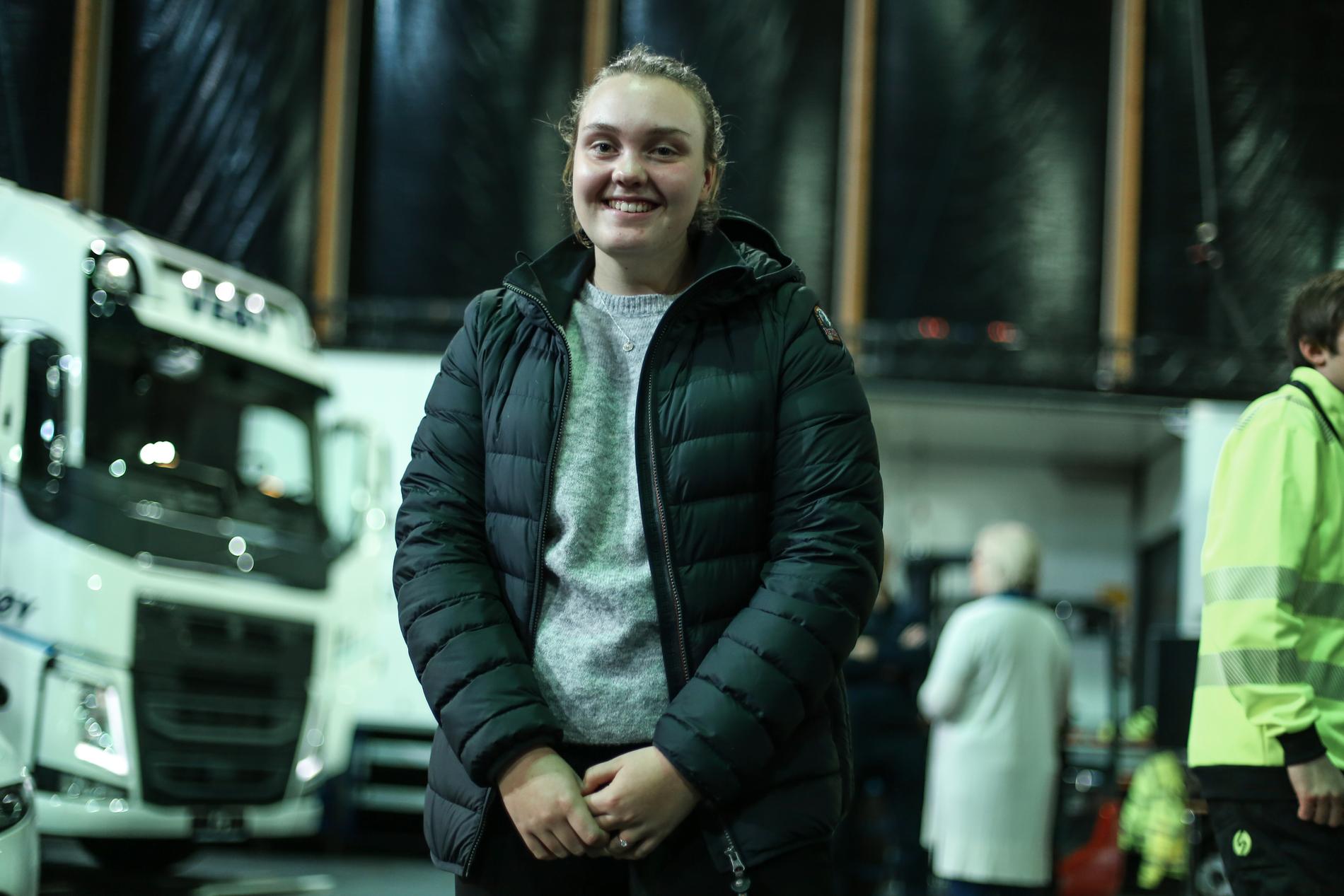 Martine Eiersland Bye (15) tok turen fra Søgne til Sørlandshallen for å få innblikk i de ulike studieretningene under yrkesvalgmessa tirsdag.