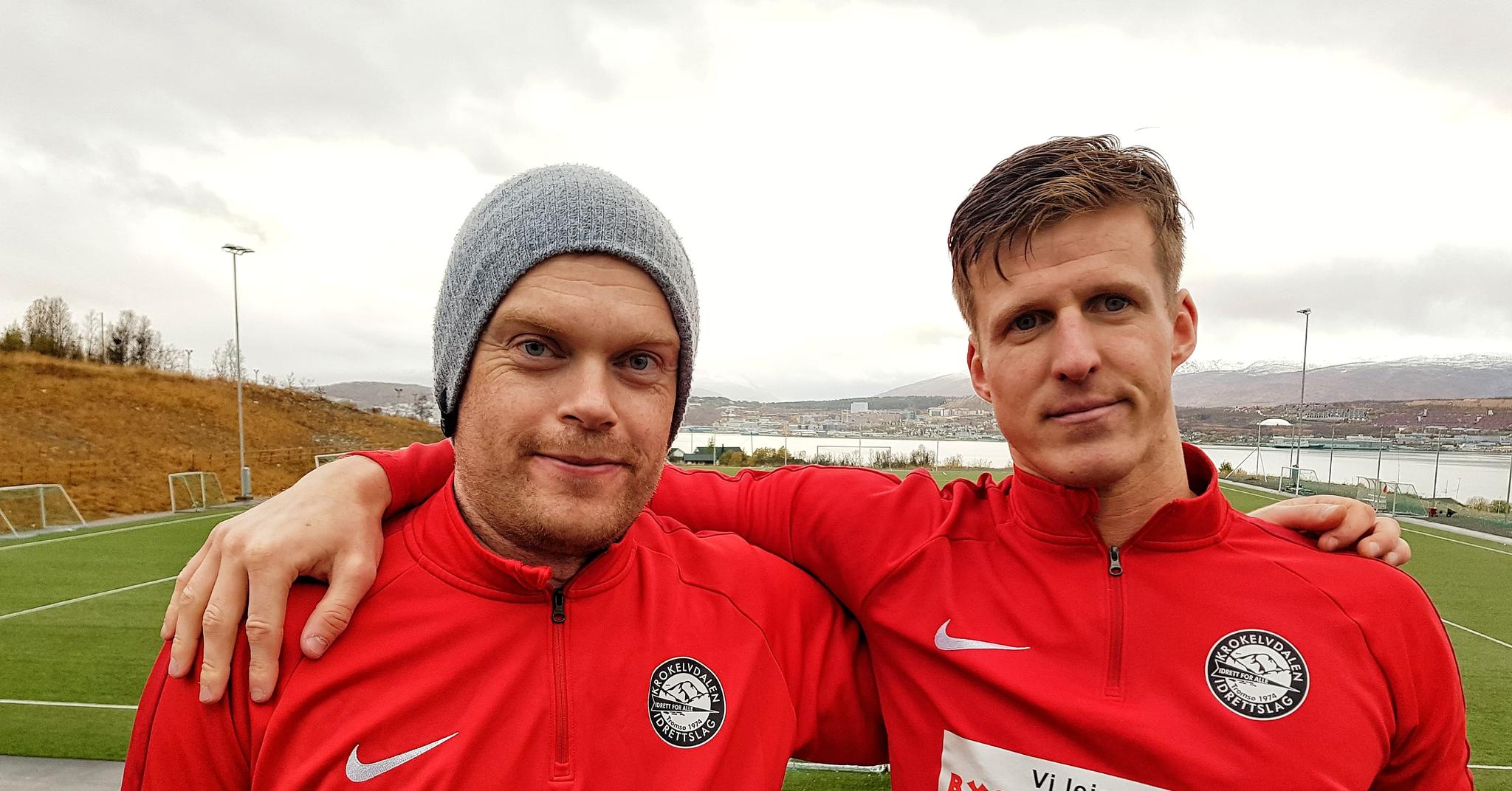 VANT: Krokelvdalen-trener Viggo Hansen og Kroken-spiller Håkon Norberg. 