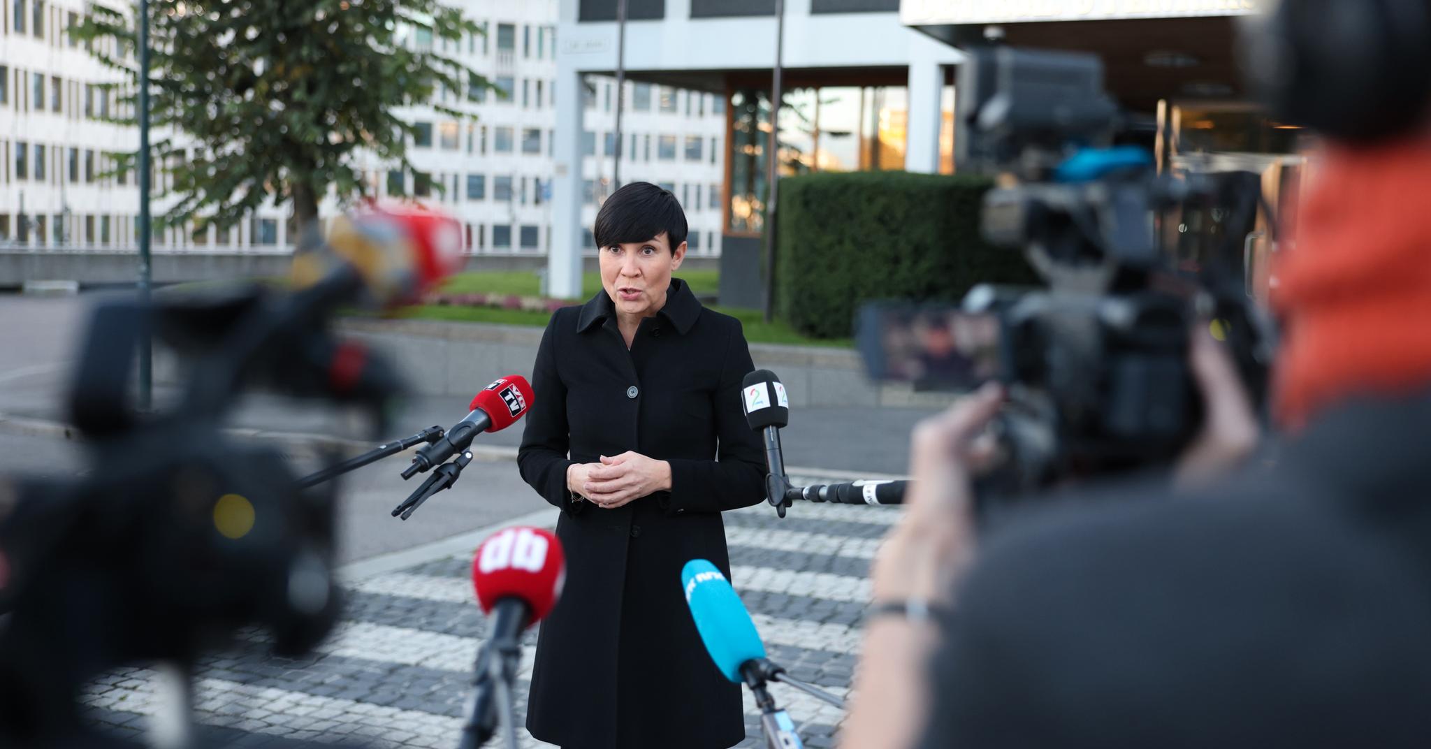 Tirsdag hevdet utenriksminister Ine Marie Eriksen Søreide (H) å ha beviser for at Russland sto bak datainnbruddet i Stortinget 24. august.