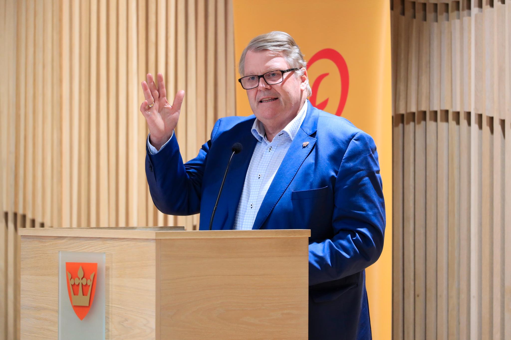  KrFs parlamentariske nestleder Hans Fredrik Grøvan vil fortsette i opposisjon, men fikk liten tilslutning for det alternativet mandag.