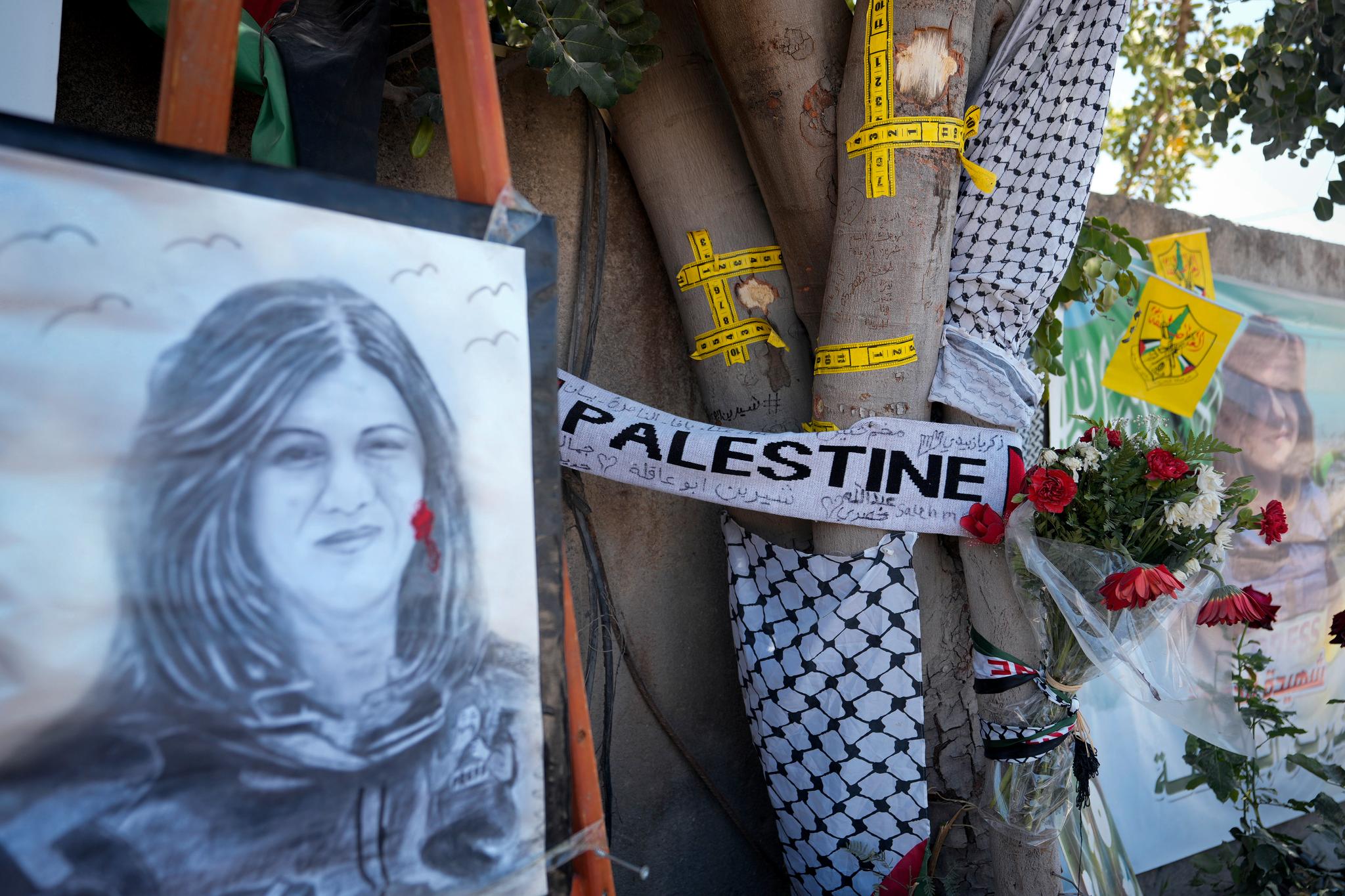 Al Jazeera-korrespondenten Shireen Abu Akleh ble skutt og drept i Jenin på den okkuperte Vestbredden i mai. FNs menneskerettskontor, palestinske myndigheter, Al Jazeera, CNN og Washington Post har alle gransket hendelsen og konkludert med at hun ble skutt av en israelsk skarpskytter. 