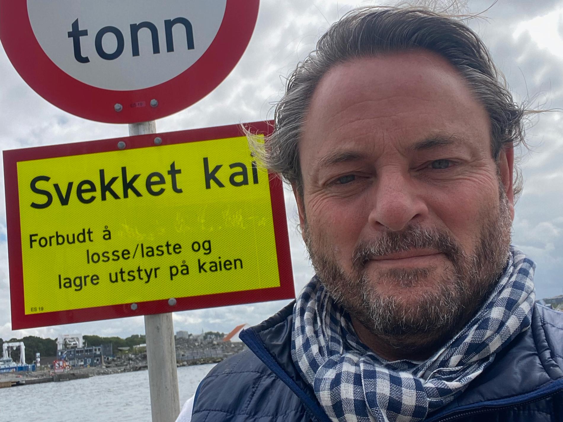 KJEMPER FOR KAIENE: Høyre-politiker Jarl Endre Egeland lover velgerne å kjempe for kaiene som står i fare for å bli stengt. 