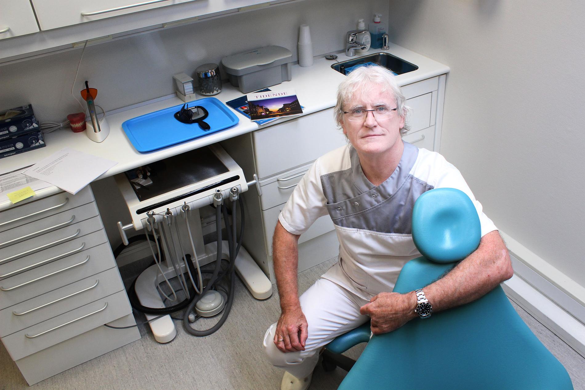 Lowey har jobbet som tannlege i Stavanger i 20 år. Han mener noen former for piercing er russisk rulett.   