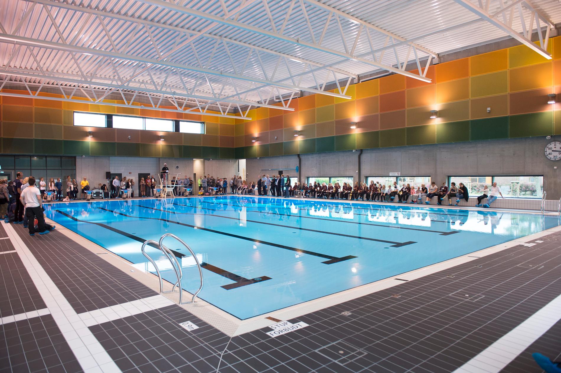 Svømmehallen i Kvernevik er blant hallene som har åpent i høst.