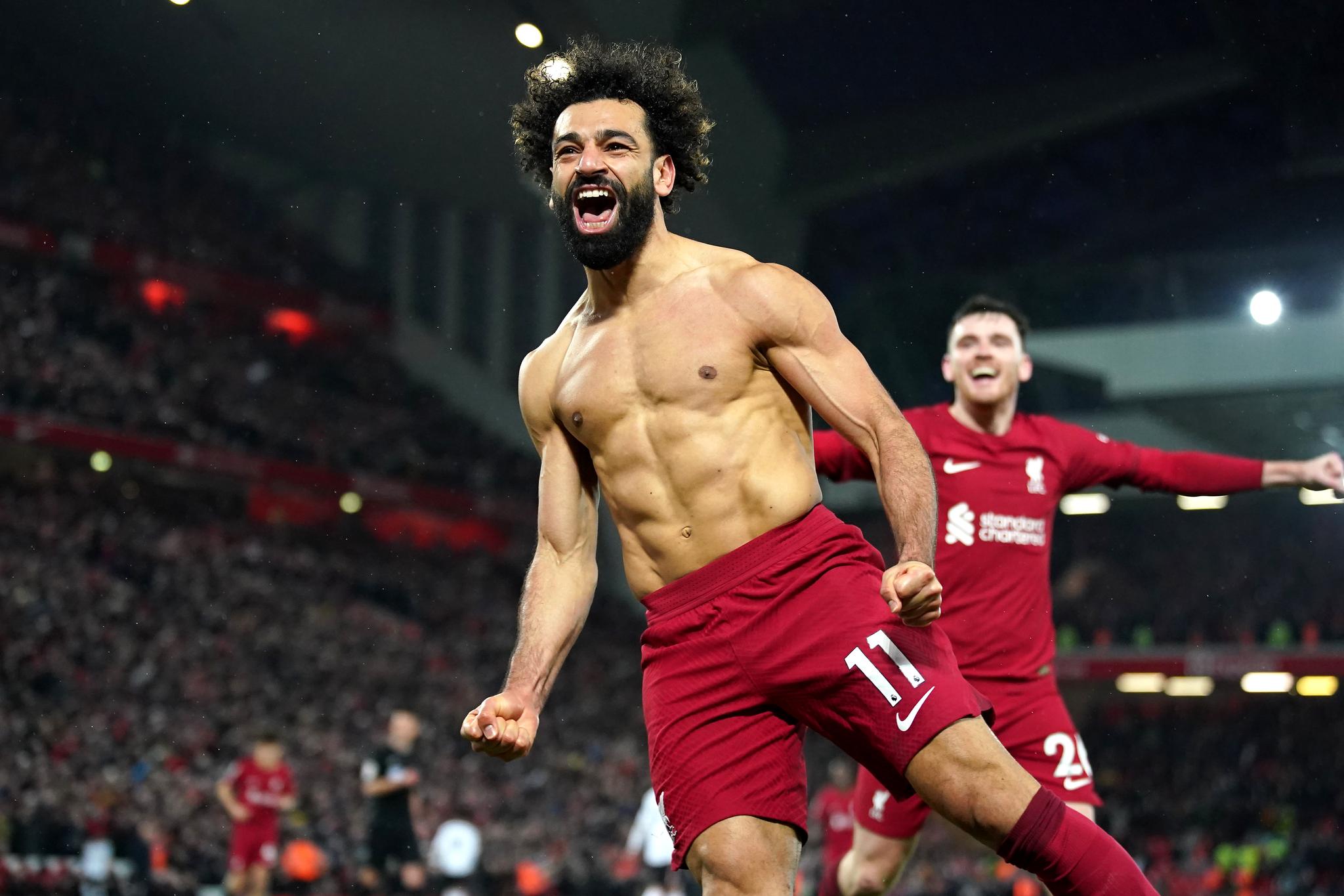 6–0! Mohamed Salah kaster trøya etter å ha satt inn Liverpools sjette mål.