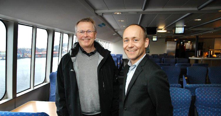 Øystein Glad (til høyre) er ny idrettssjef i Kristiansand kommune. Her avbildet fra da han var linjedirektør i Fjord Line. Her sammen med daværende administrerende direktør Ingvald Fardal. 