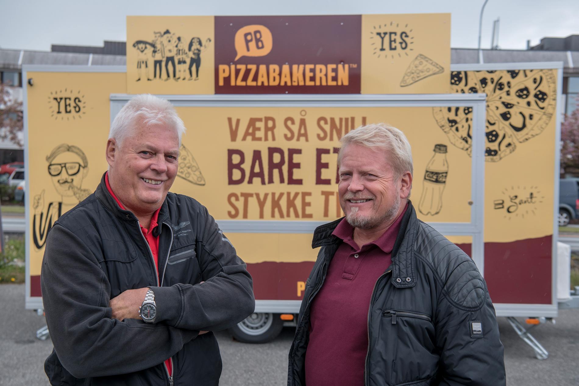 William Gulliksen, til venstre, og Jan Henrik Jelsa er to av fem eiere i Pizzabakeren Invest AS. I fjor fikk take away-kjeden et resultat før skatt på 77,5 millioner kroner.