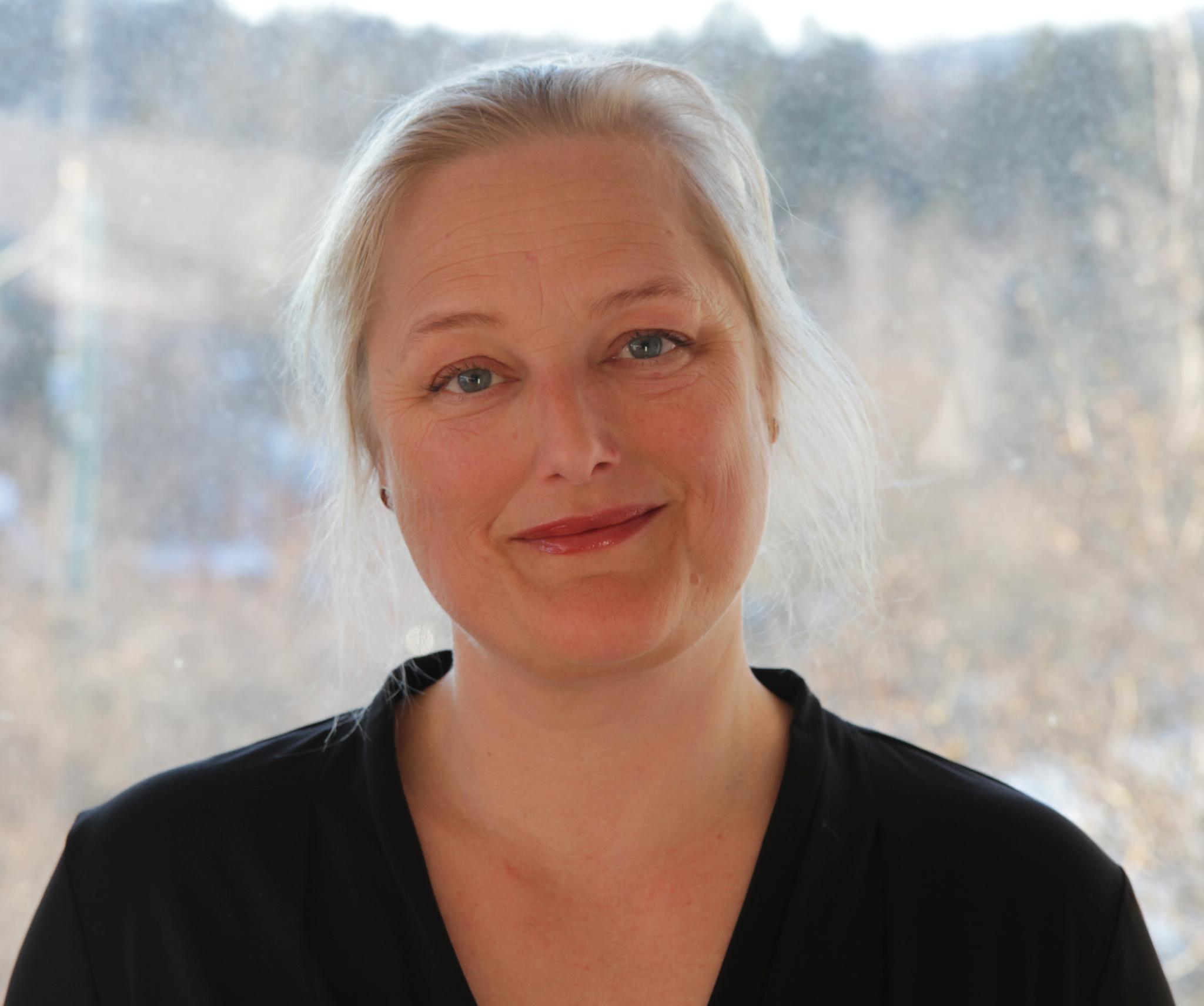 IKKE BARE ENKELTELEVER: Oslo Met-forsker Selma Therese Lyng forsker på hvordan gruppedynamikk kan tippe over i mobbing.