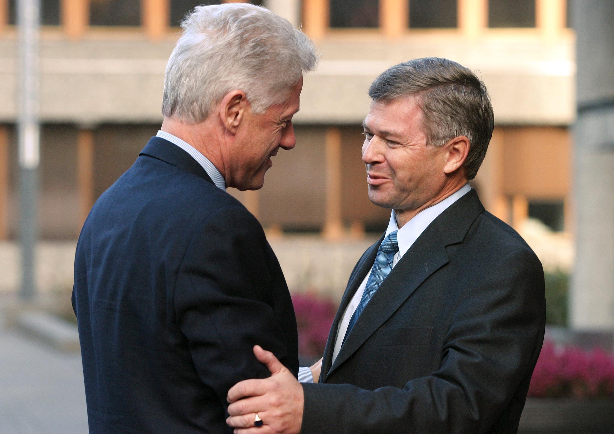 Bill Clinton møtte statsminister Kjell Magne Bondevik og fikk forsikringer om norsk støtte til sitt prosjekt mot aids i Afrika under Norgesbesøket.