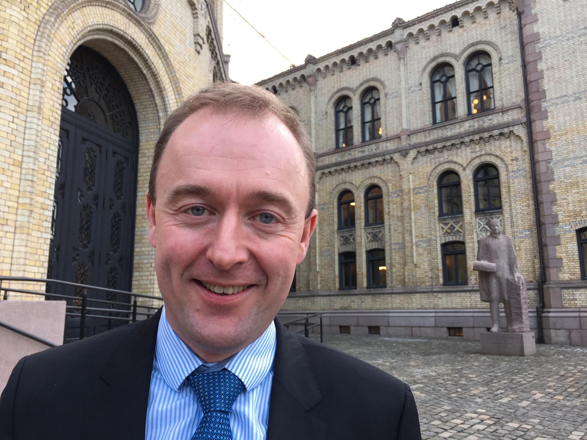 Eirik Sivertsen trekker seg fra Stortinget.