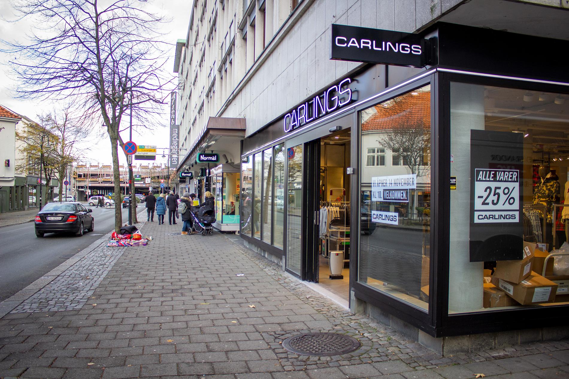 Carlings har i lang tid ønsket å utvide lokalene i Kirkegata. Siden dette ikke gikk, valgte selskapet å flytte inn i nye lokaler i Klubbgata i stedet for. 