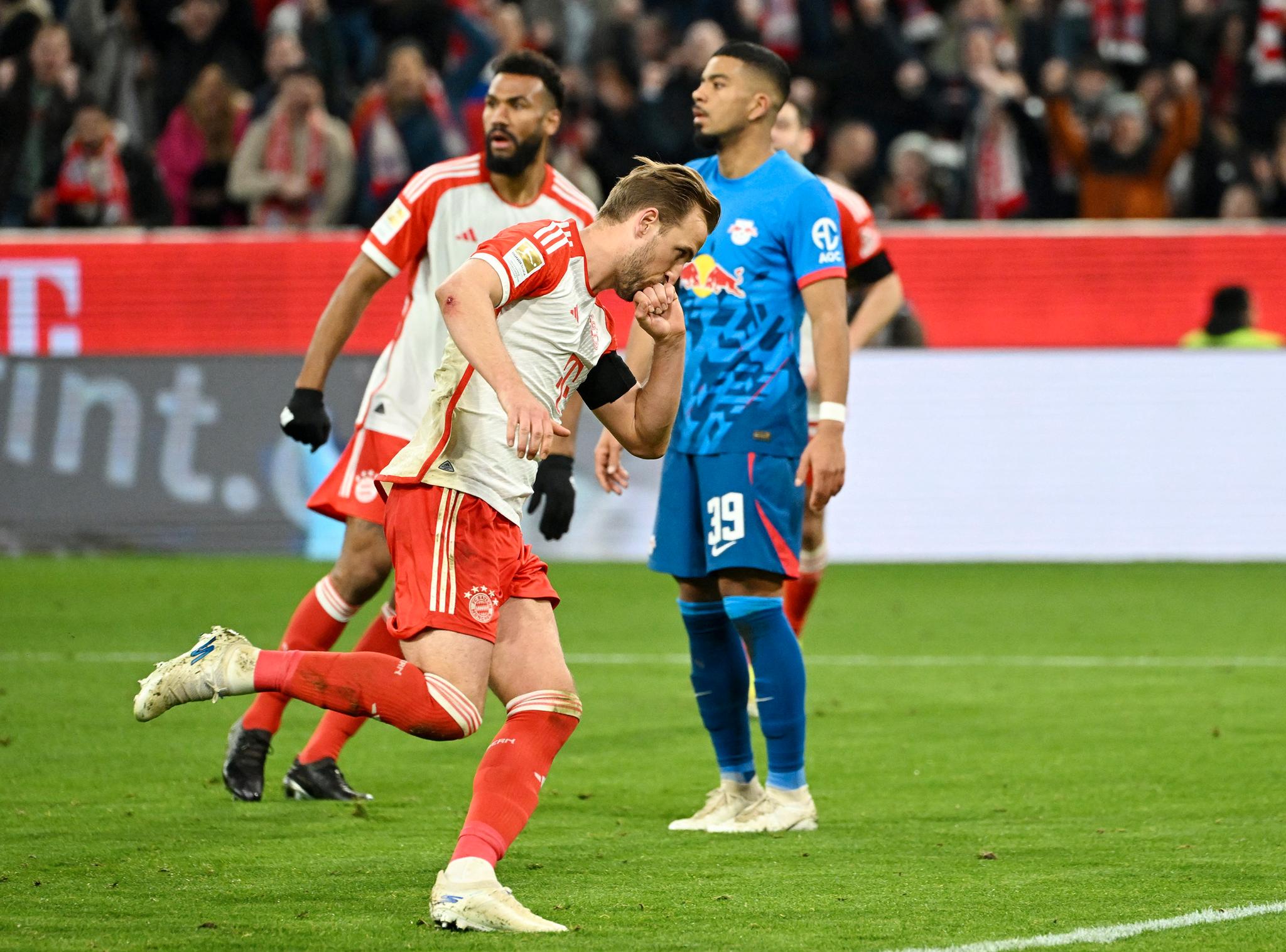 Harry Kane reddet seieren for Bayern München
