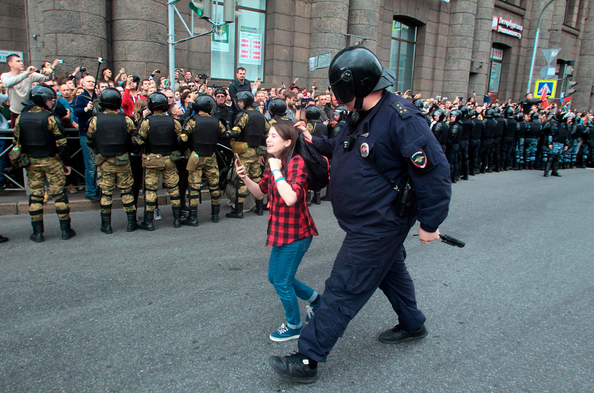 Mange som deltok i søndagens demonstrasjoner rundt i Russland, var svært unge.
