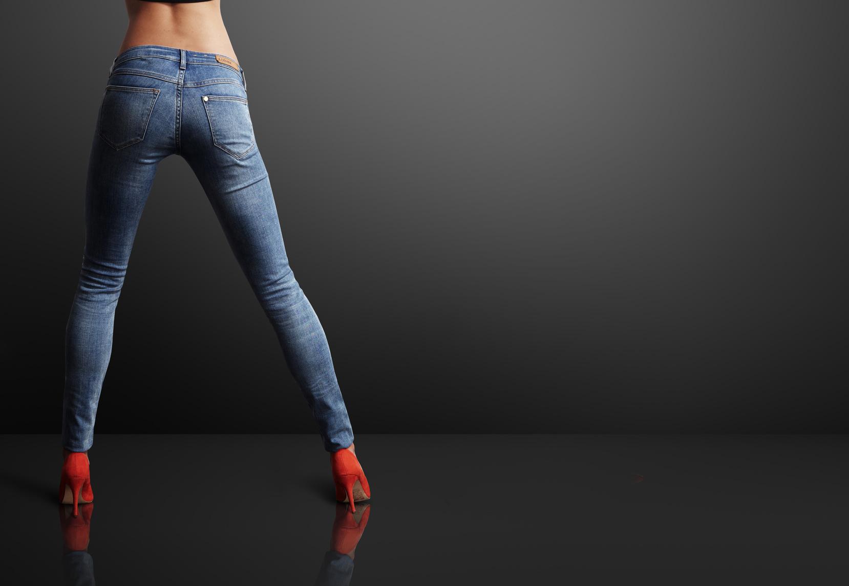 Skinny jeans som dette kan være helseskadelig. Foto: Fotolia