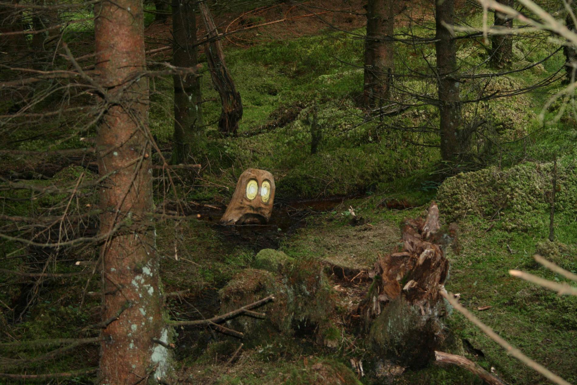 I Årdal (Hjelmeland) ligger Eventyrskogen. En skog full av av kjente eventyr-karakterer.  Her er Nøkken. 