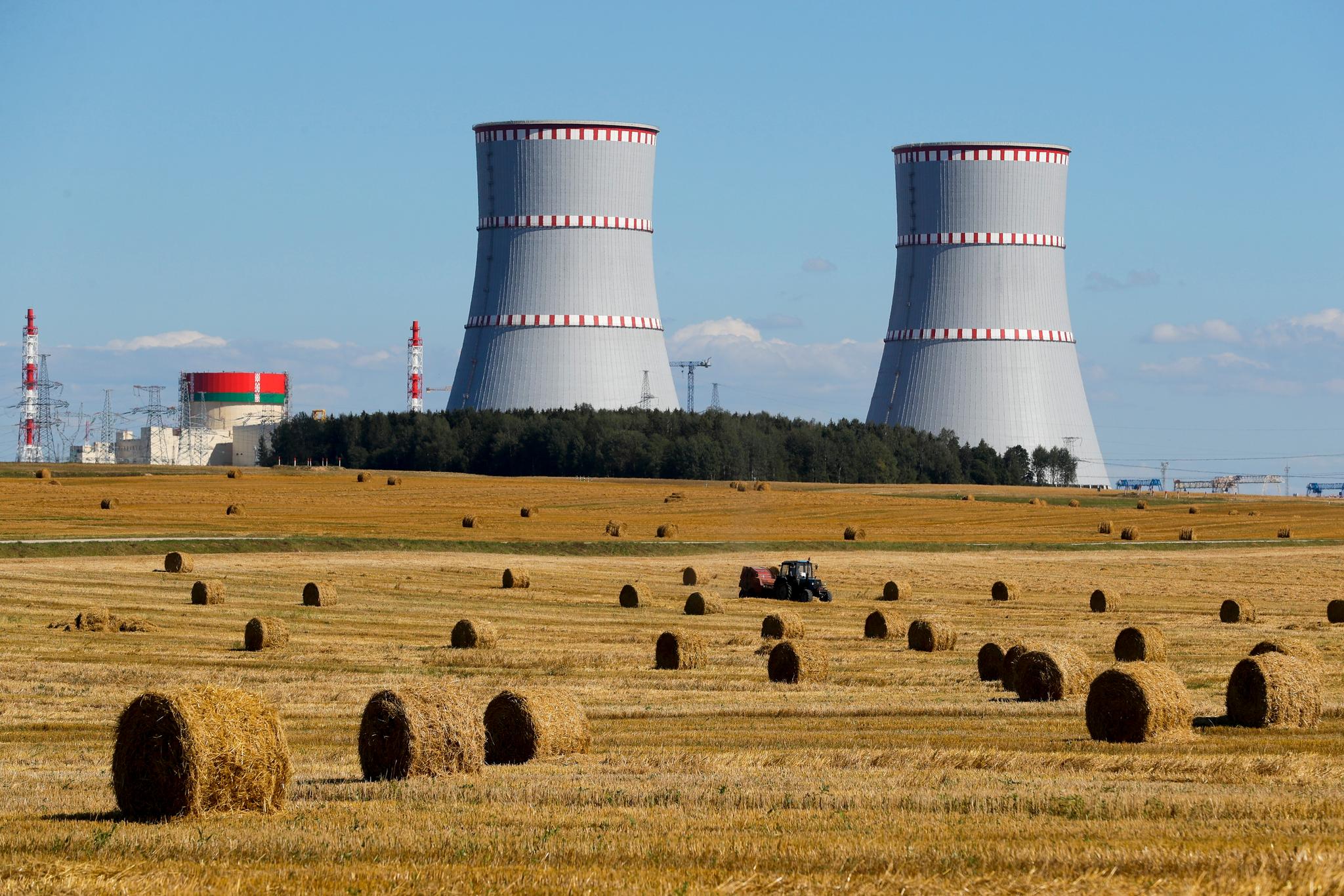 Når vi ser på de målbare parameterne, kommer kjernekraft suverent best ut, skriver innleggsforfatterne. Her er Hviterusslands første atomkraftverk avbildet. 