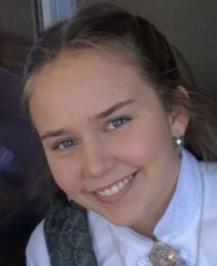 Anna Johansen Edøy (17)