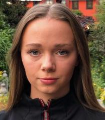 Emma Linnea Larsen (20)