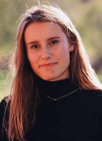 Nora Margrete Strütt (17)