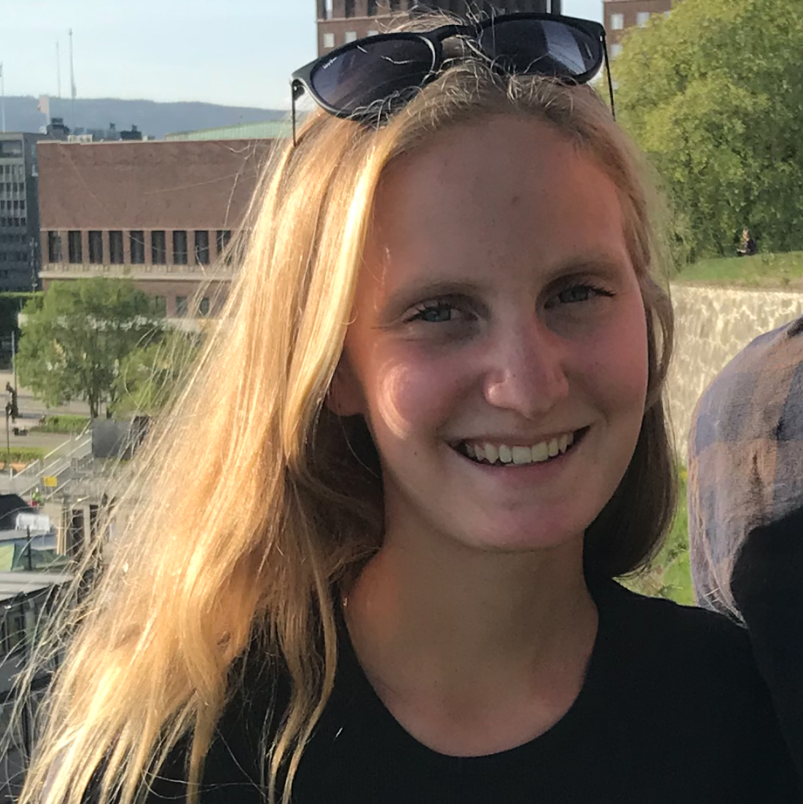 Emma Demeer Strøm (17)