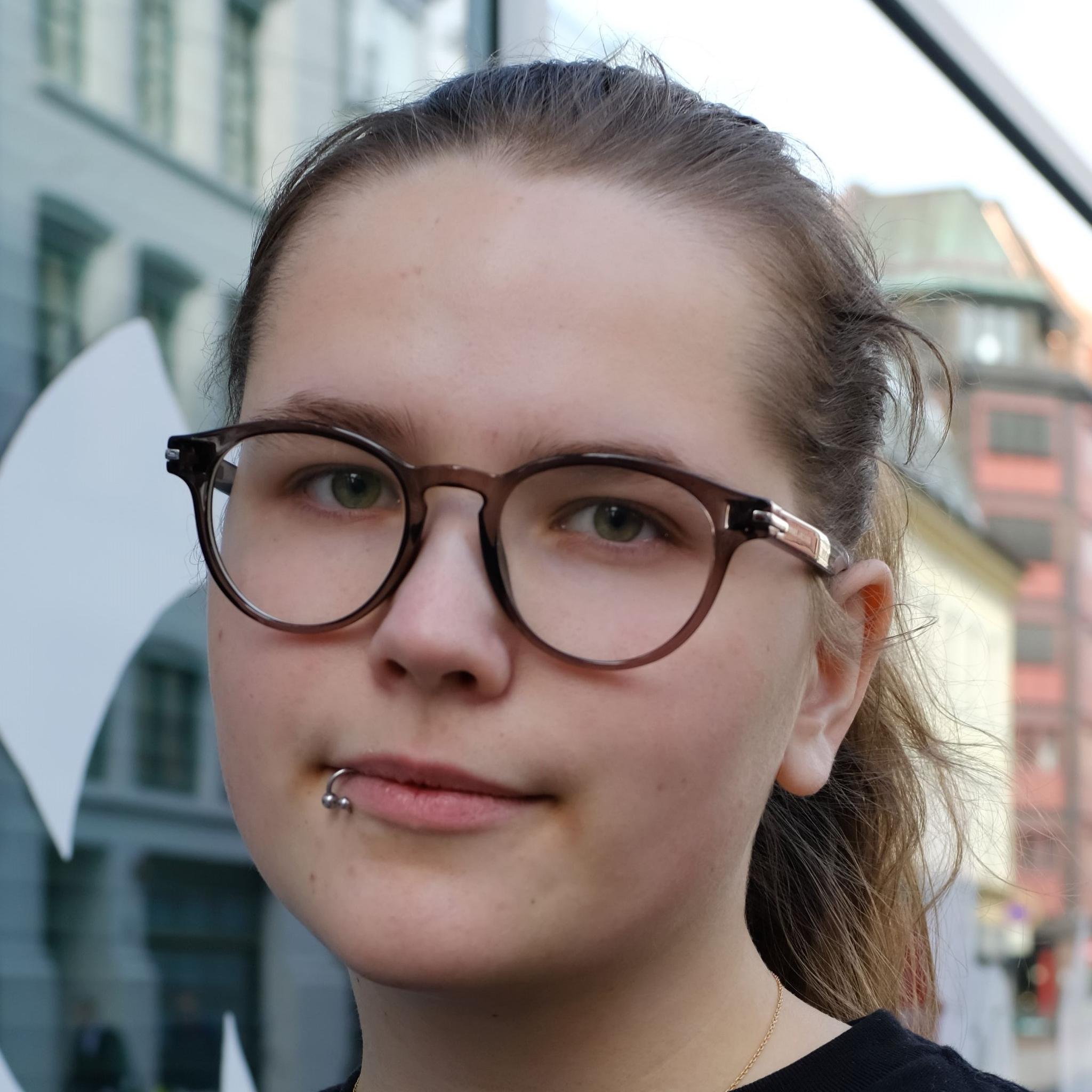 Victoria Opheim Galåen (18)