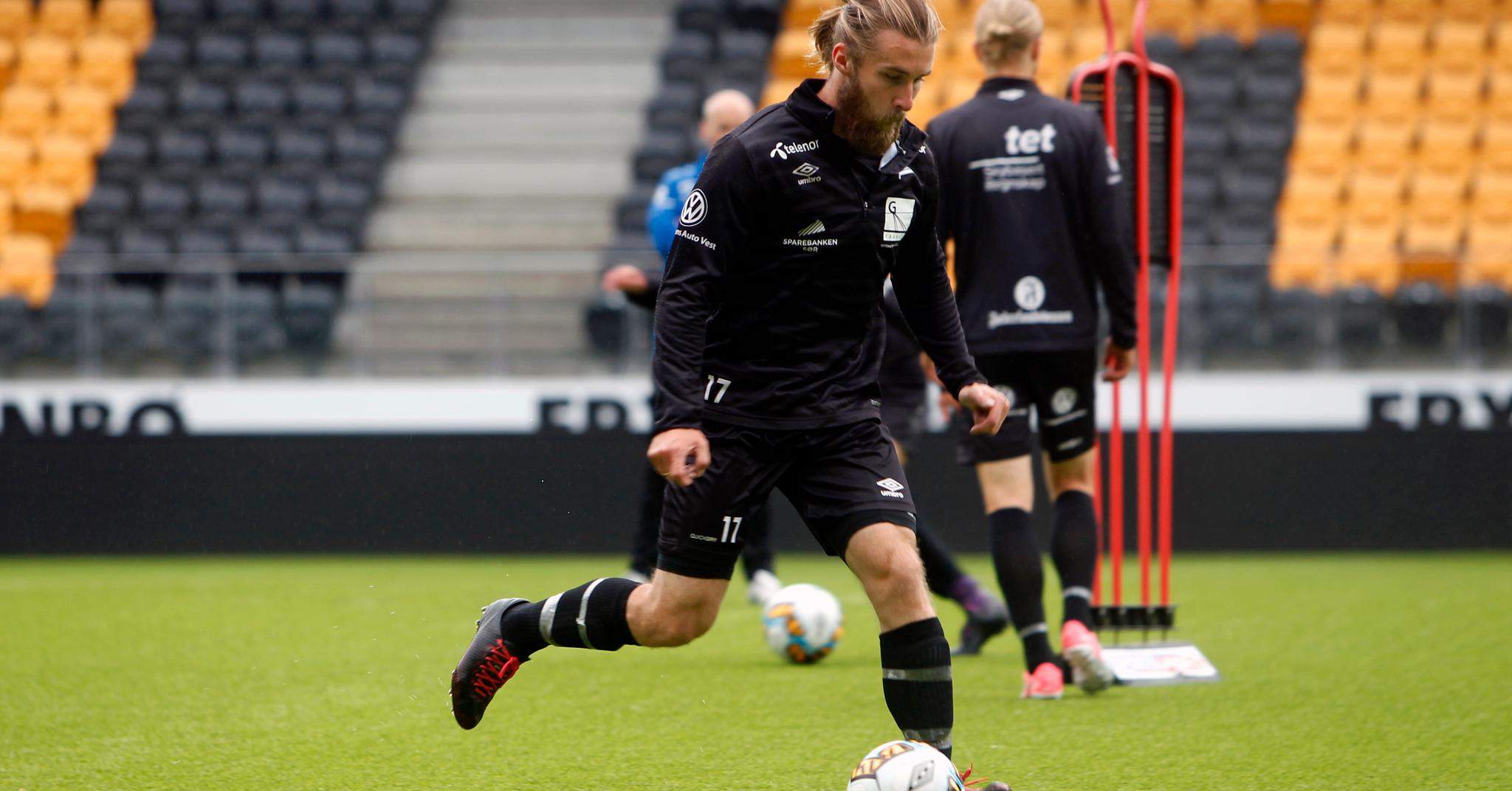 Gudmundur Kristjánsson har lyst til å fortsette i Start. Islendingen har vært blant Steinar Pedersens beste spillere etter sesongens ti første kamper.