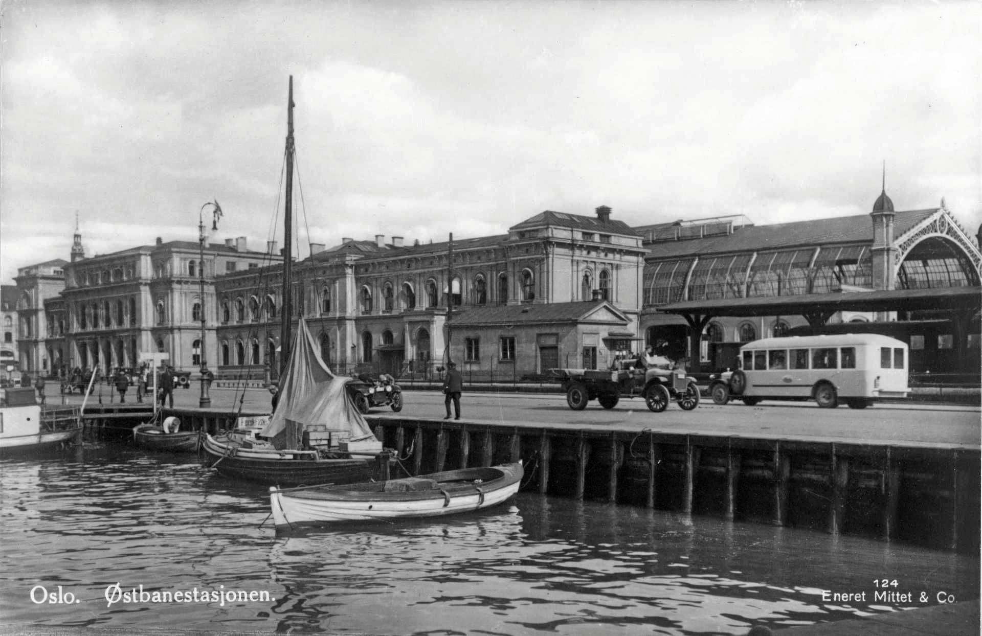Østbanestasjonens sjøside, ca 1930.