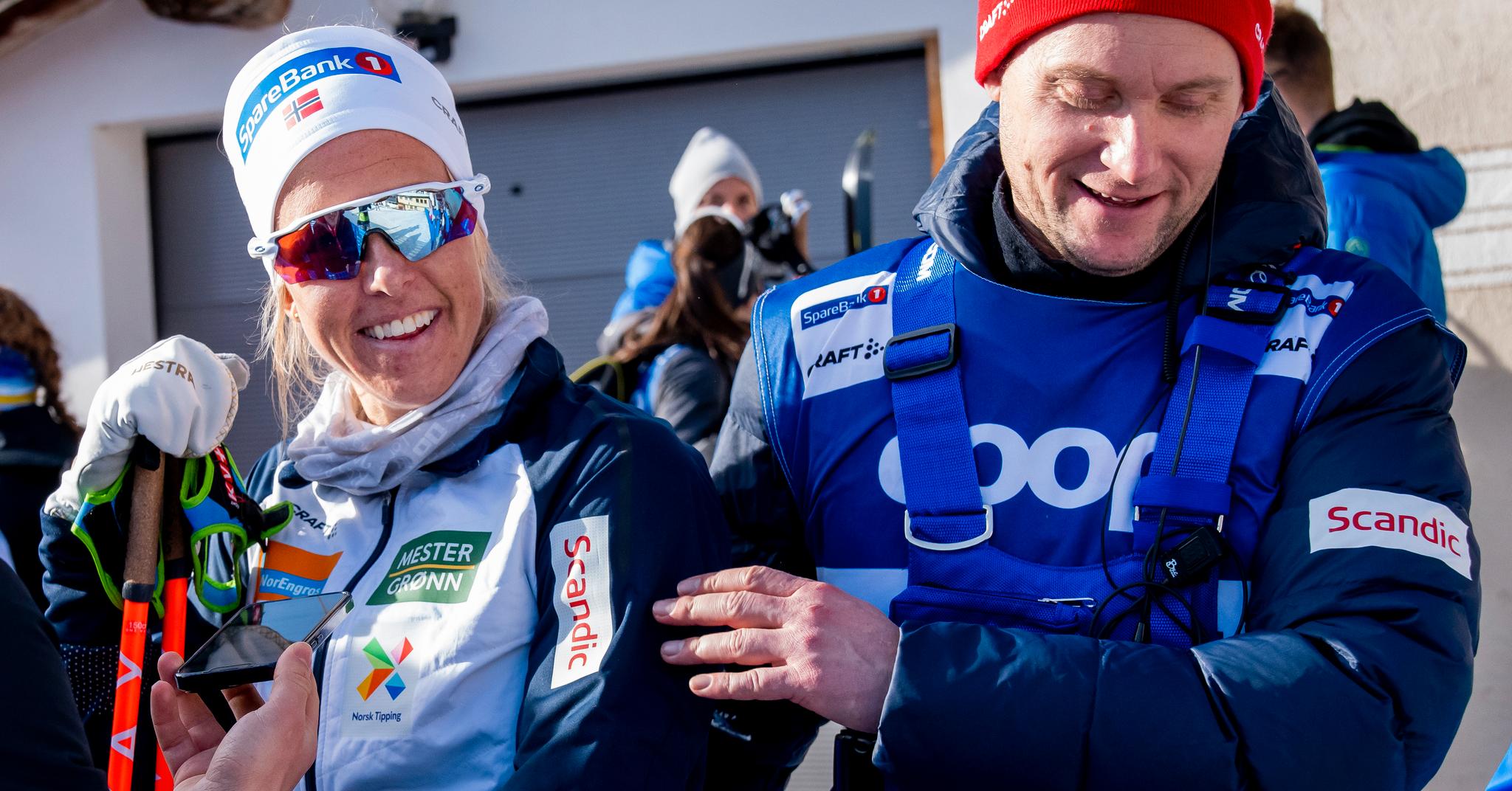 Astrid Øyre Slind gliser for en sterk prestasjon i Val Müstair. Hun roser landslagstrener Sjur Ole Svarstad.