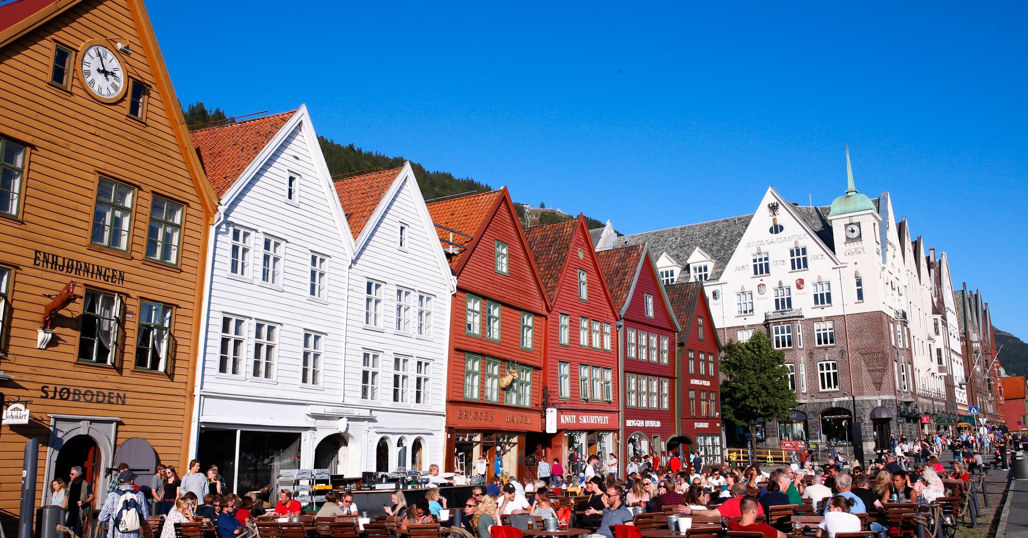 I Bergen har jeg kontinuerlig søkt etter mangfoldet som jeg forlot hjemme på Holmlia, skriver Sarah Zahid. Bildet viser Bryggen i Bergen.