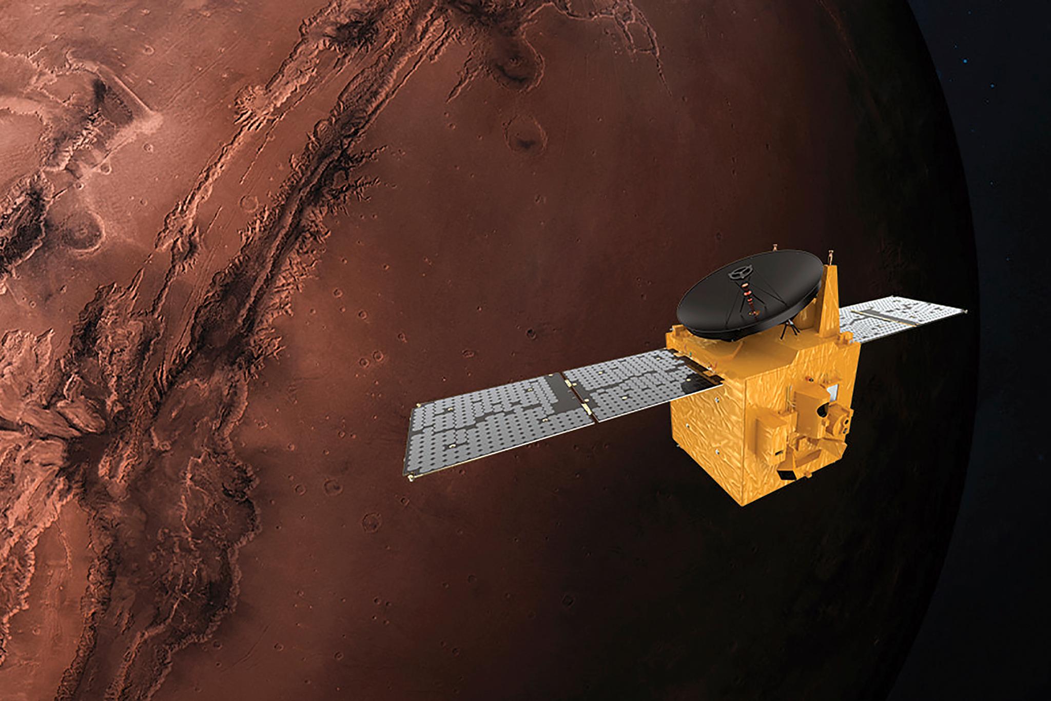 En illustrasjon fra Mohammed Bin Rashid-romsenteret viser hvordan romsonden Amal vil se ut når den går i bane rundt Mars fra februar.