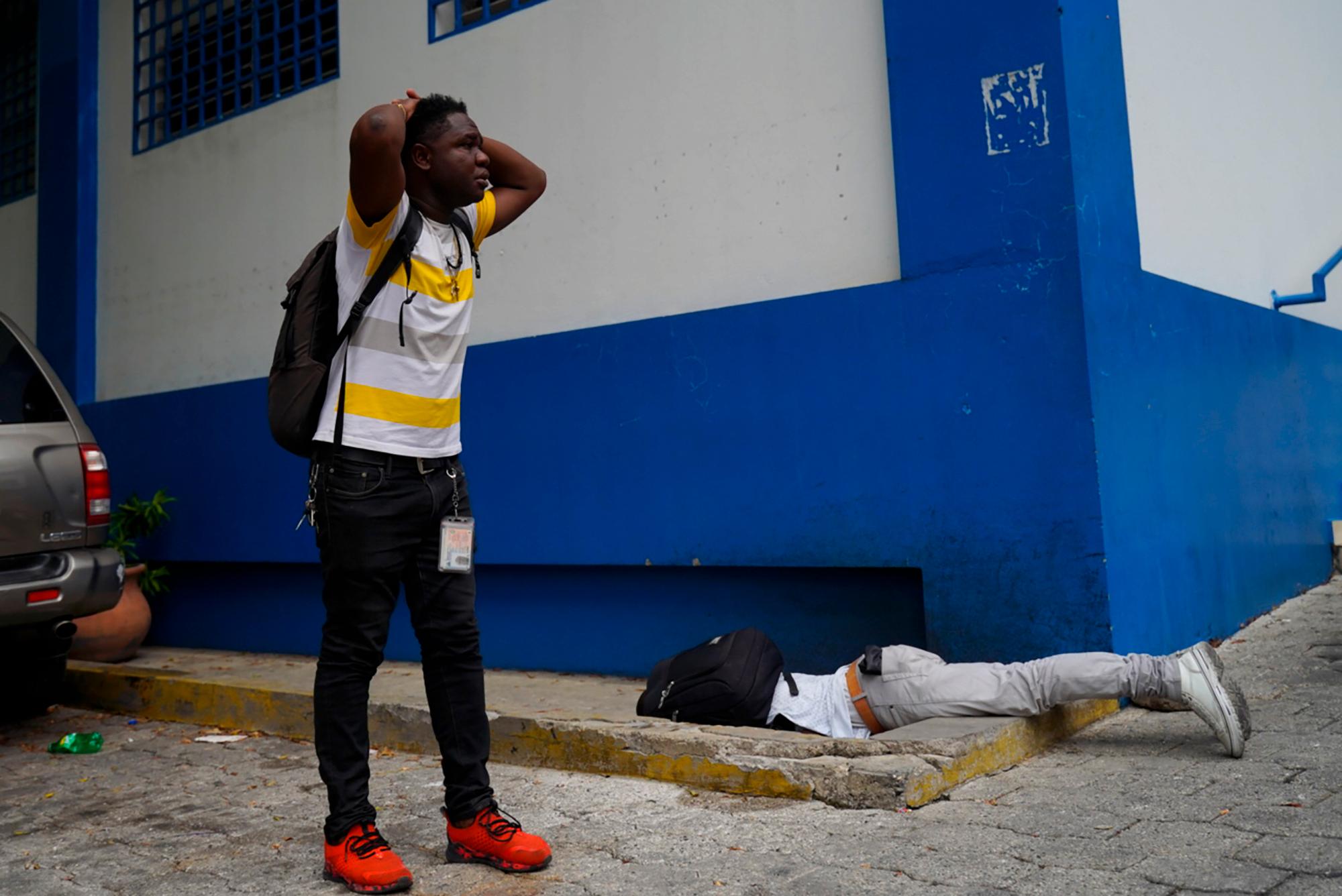 Den haitiske journalisten Romelson Vilsaint ble drept da politifolk åpnet ild mot en gruppe journalister som krevde en kollega løslatt i Port-au-Prince i forrige måned. 