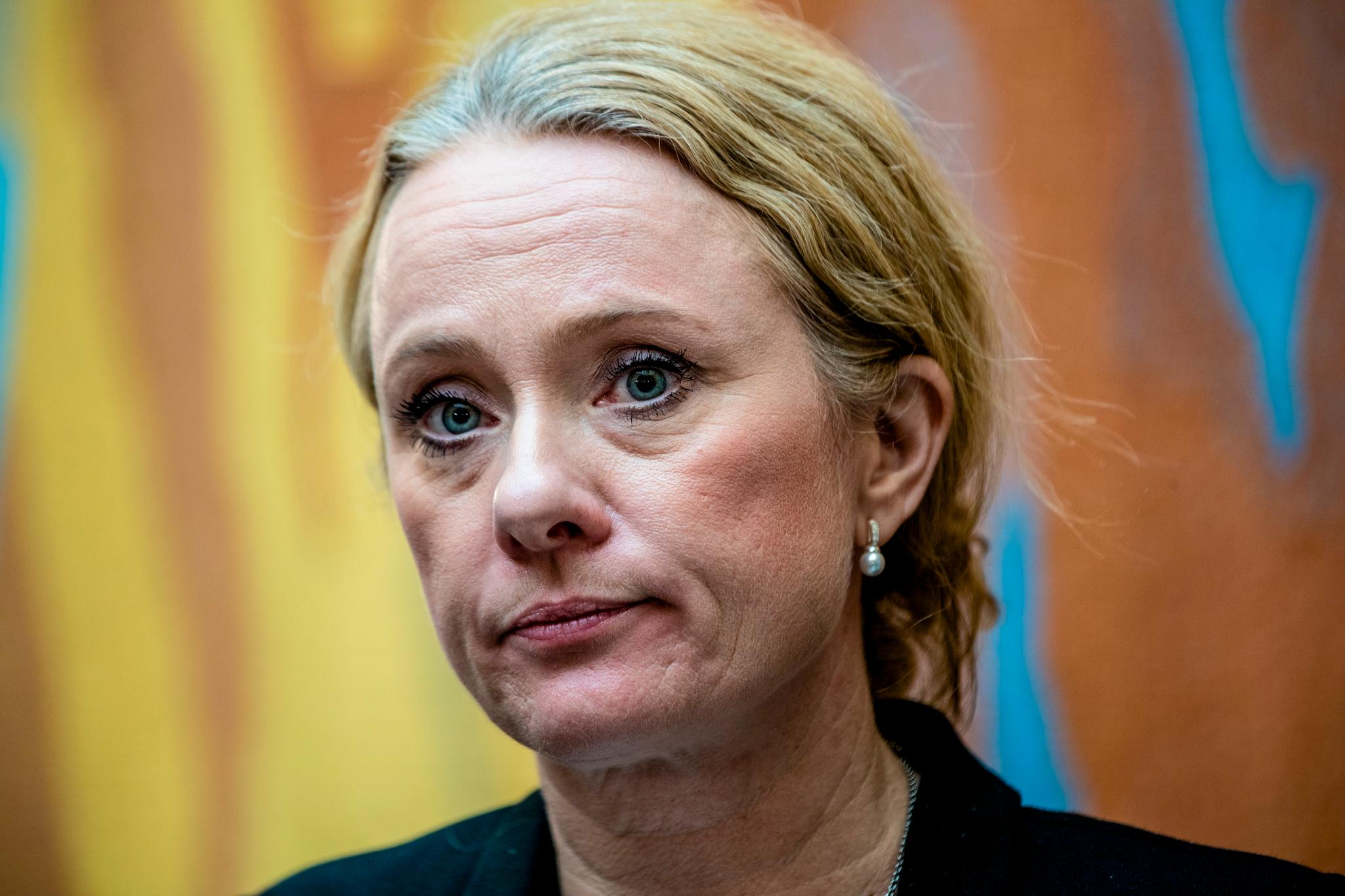 Arbeids- og sosialminister Anniken Hauglie (H) har sendt en omfattende oversikt over Nav-skandalen til Stortinget. 