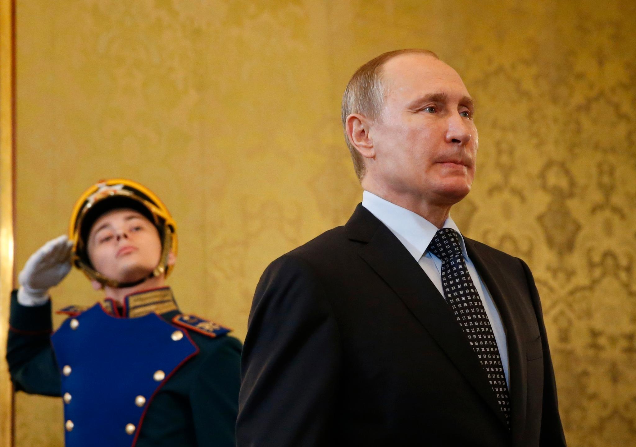 Putin tror han er sterk nok til å trosse verden og iverksette en uprovosert invasjon av Ukraina. Alt vi har gjort, eller snarere unnlatt å gjøre de siste 22 årene, har lært ham at vi er svake, skriver Jonathan Littell.