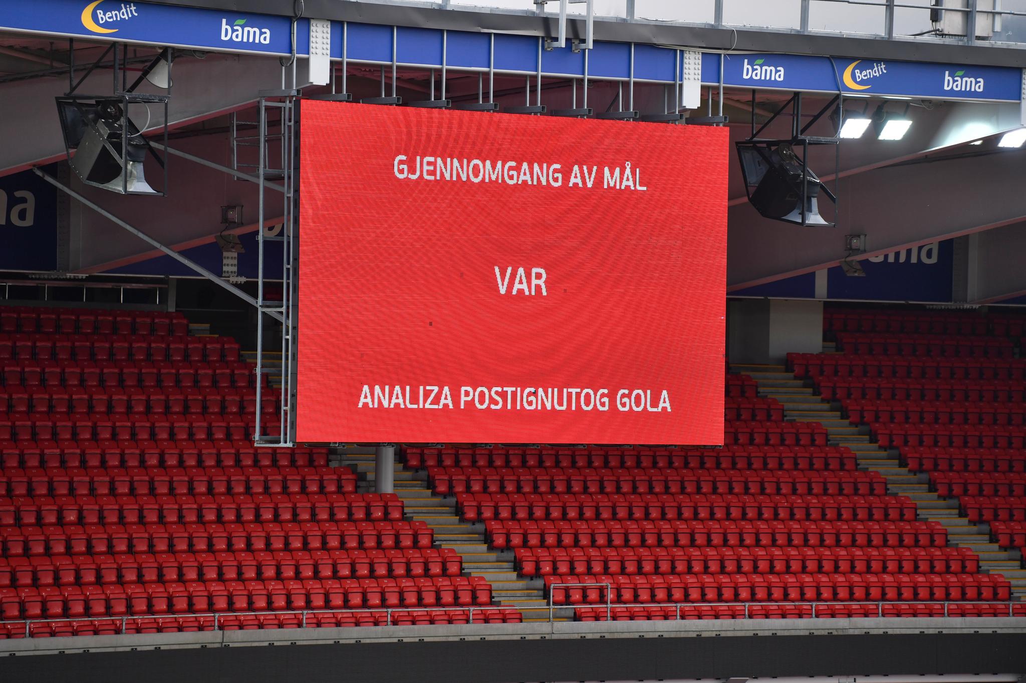 VAR TIL NORGE I 2023: VAR-testing på Ullevaal stadion før semifinalen mellom Norge og Serbia om plassen til fotball-EM i 2021.