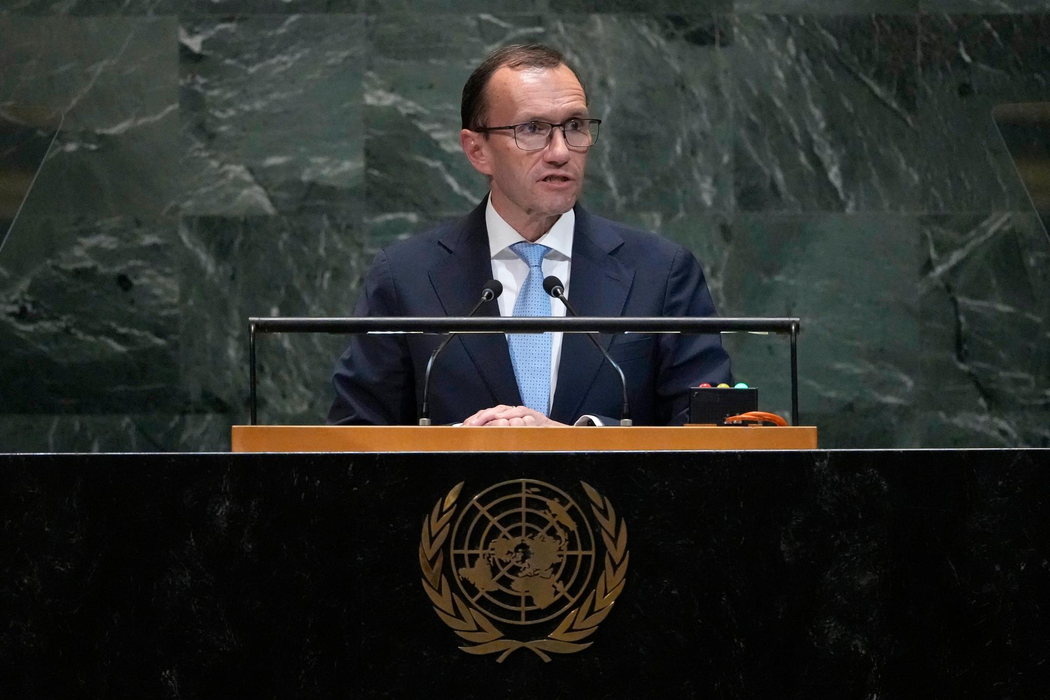 Eide i FN-tale: Folkeretten må gjelde for alle