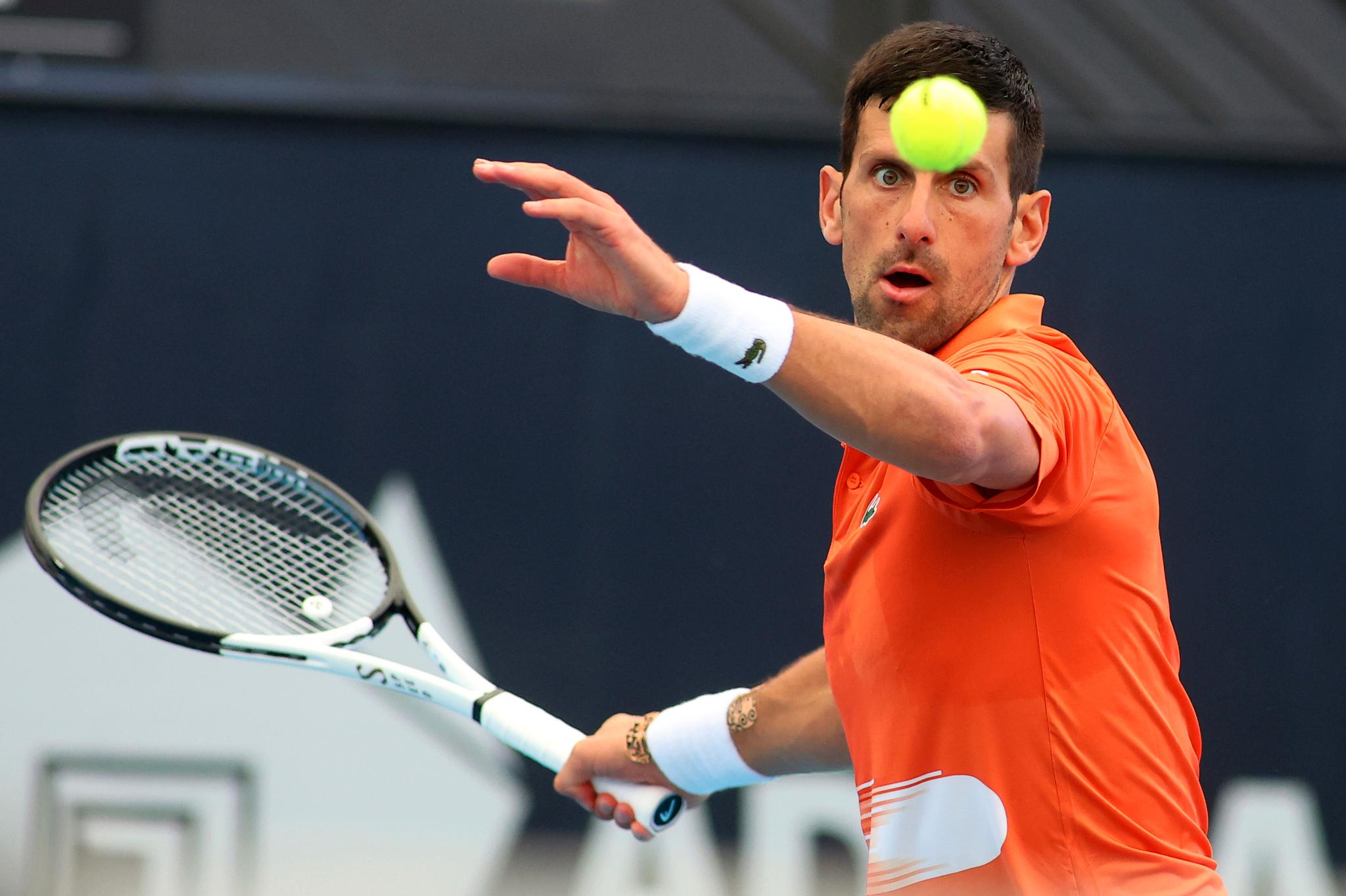 NO: Novak Djokovic kan igjen bli rammet av USAs krav til vaksinasjon. 