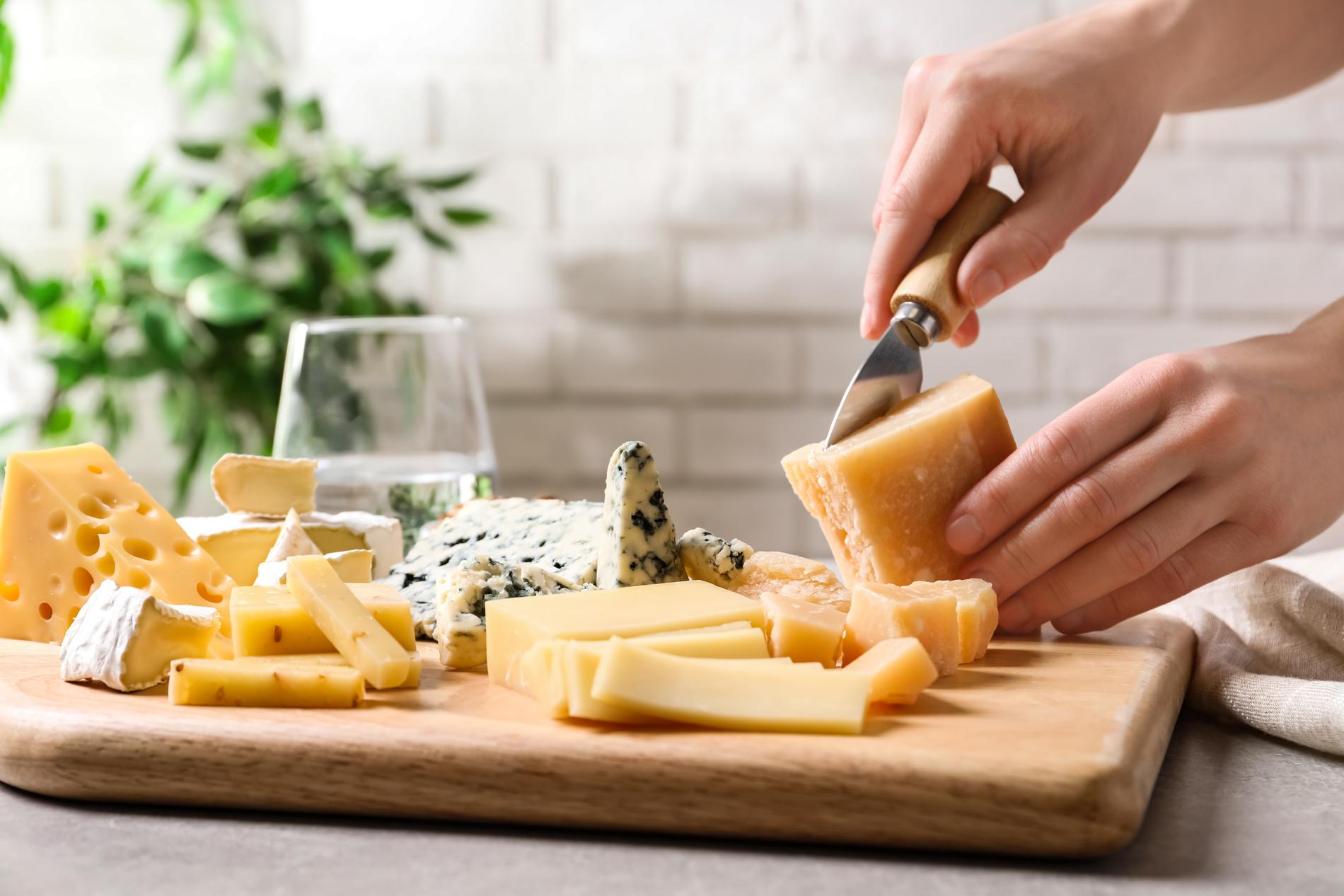 Det finnes omtrent ingen bevis på at ost forårsaker vektøkning, ifølge forsker. 