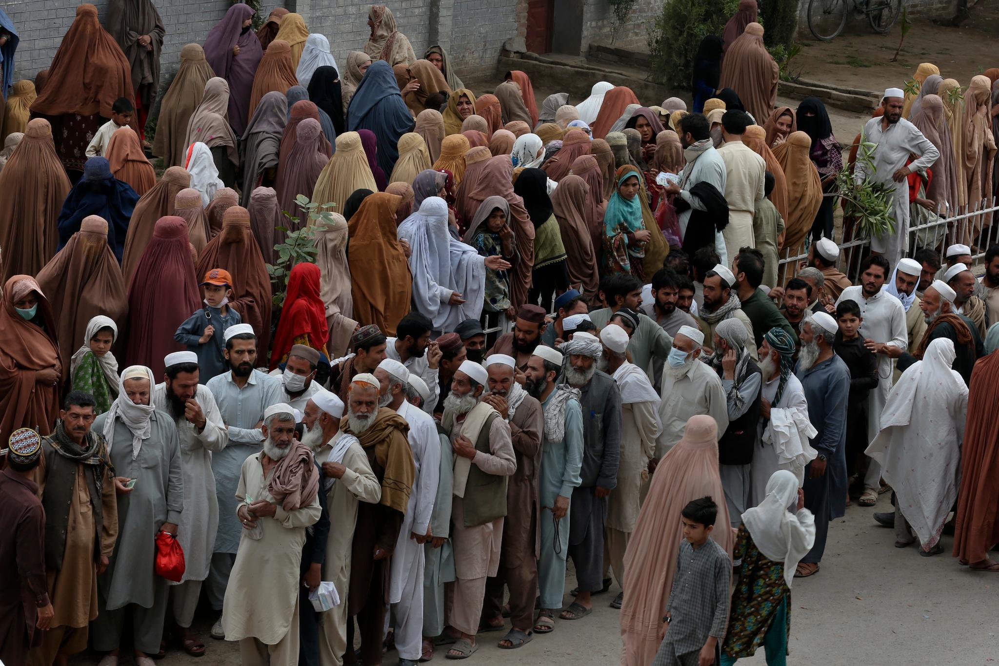 Un nombre record de Pakistanais quittent leur patrie.  Maintenant, ils ont trouvé une nouvelle route vers l’Europe.