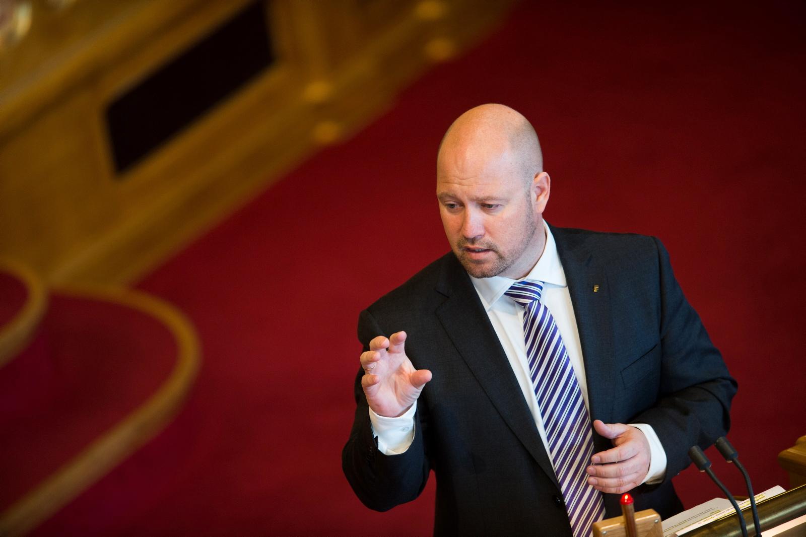 Justisminister Anders Anundsen (Frp) får betydelig støtte på Stortinget for en politireform.