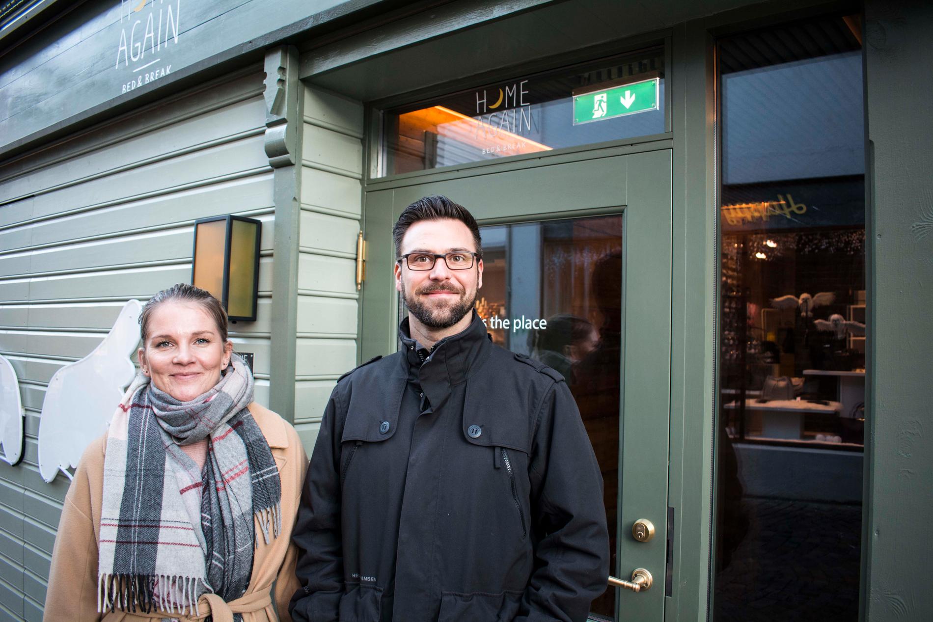 Kristine Østby og Patrick Madrusan driver de to leilighetshotellene i Nygata 1 og 16. De gleder seg til å åpne sitt andre hotell!
