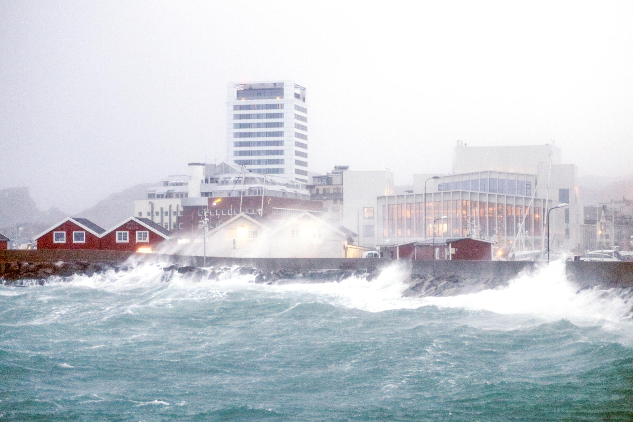  Uvær ved moloen i Bodø sentrum lørdag formiddag.