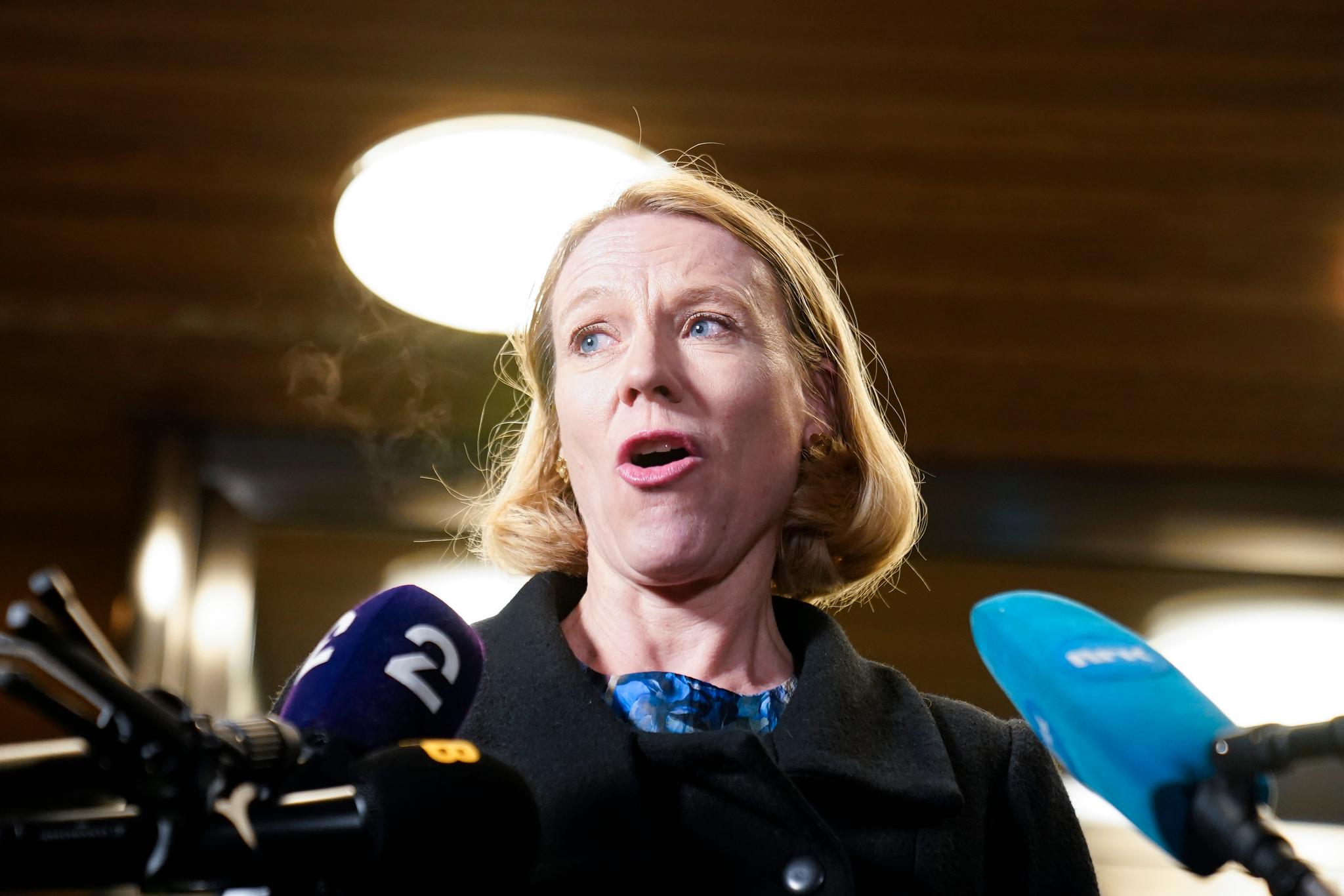 Utenriksminister Anniken Huitfeldt lar seg ikke påvirke av at en rekke land nå går til diplomatisk boikott av vinterlekene i Beijing. Hun slår fast at representanter for regjeringen reiser til Kina. 