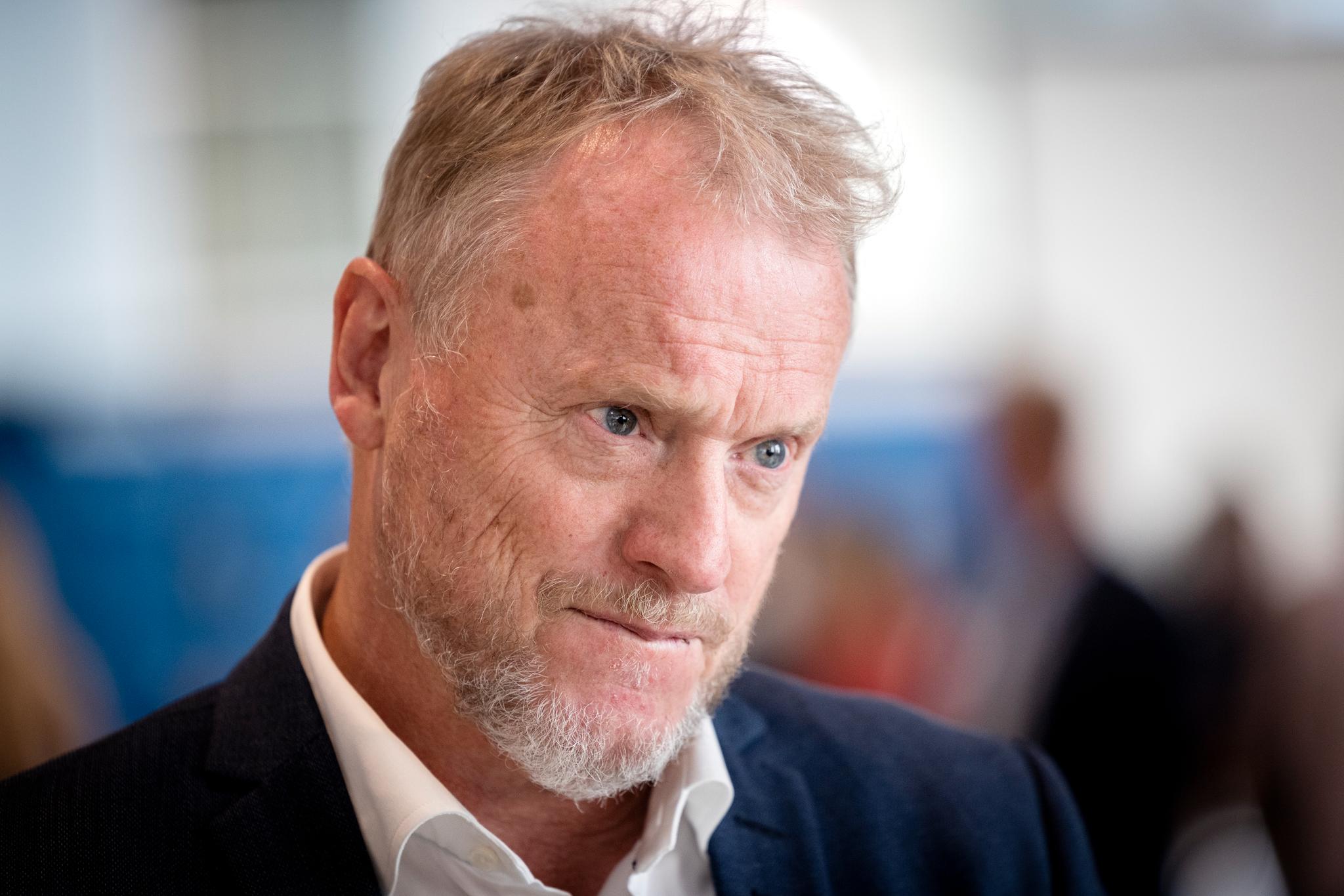 Raymond Johansen (Ap) tror ikke kjærligheten fra Høyres Eirik Lae Solberg og Venstres Hallstein Bjercke stikker dypt.