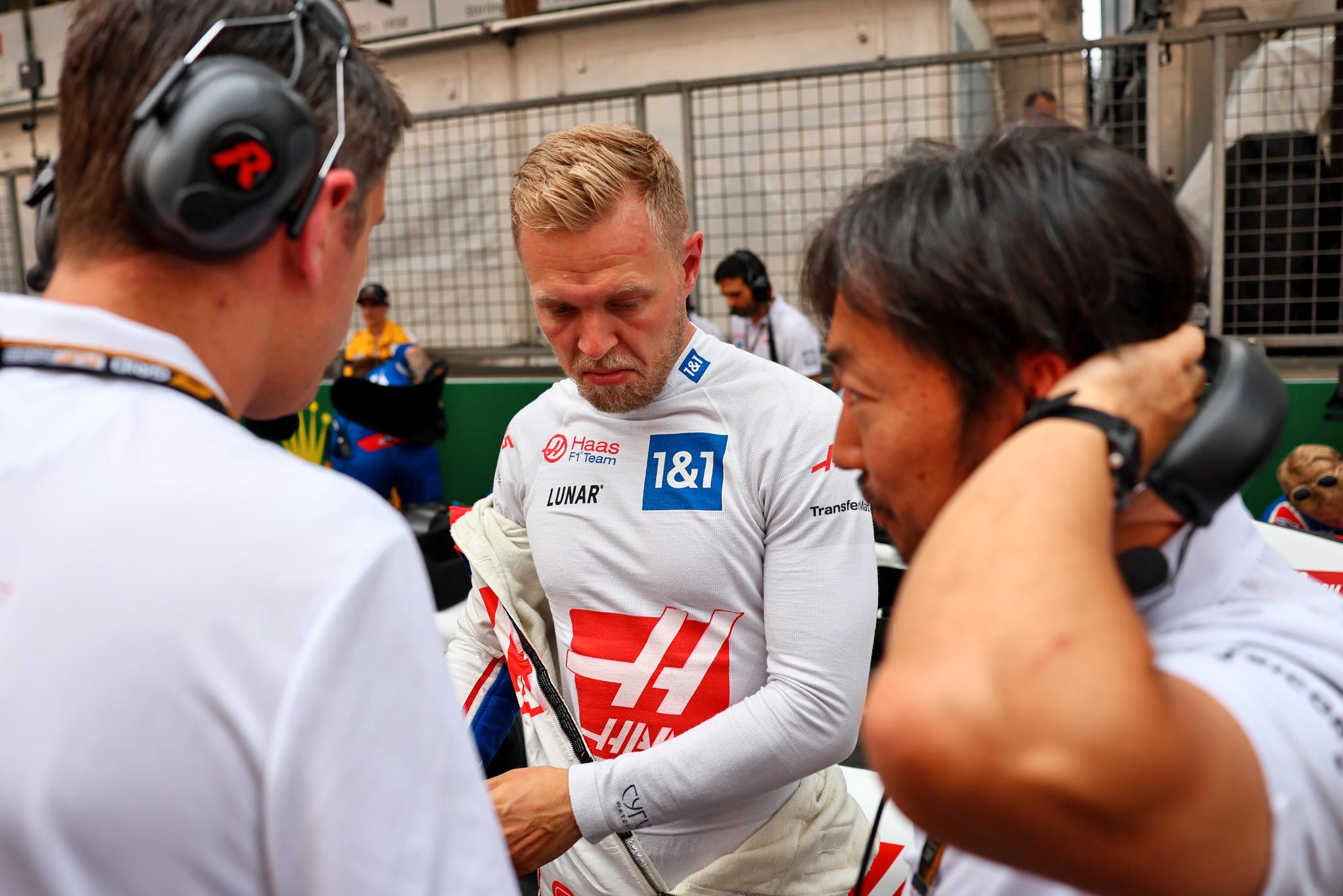 DÅRLIG KEVINST: Kevin Magnussen er en av flere førere med Ferrari-motor som har vært uheldig med bilen denne sesongen. Dansken måtte bryte løpet i Monaco.