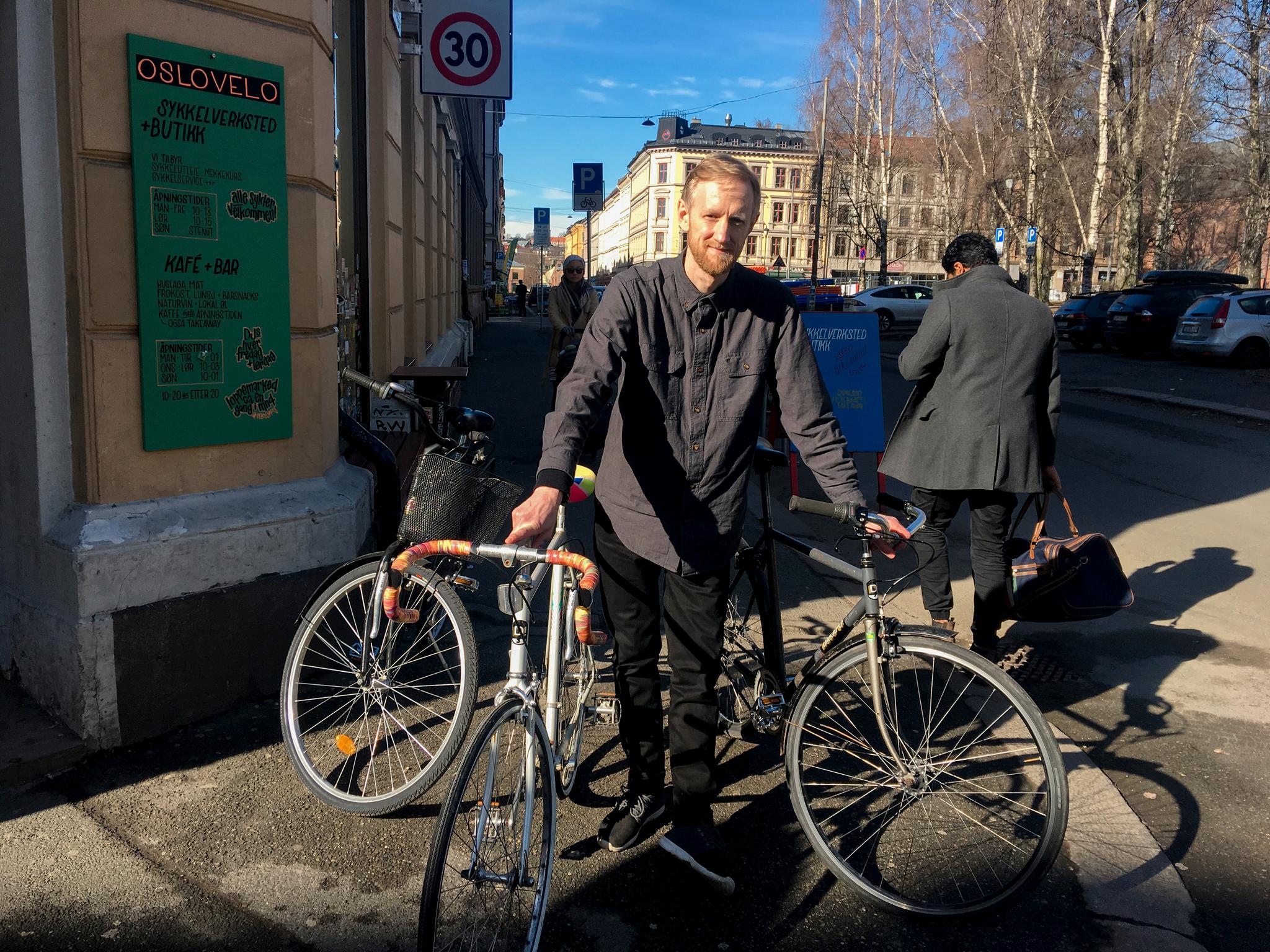 Steffen Skau-Linnert, en av initiativtagerne til Oslovelo, starter med utleie av sykler til studenter. 