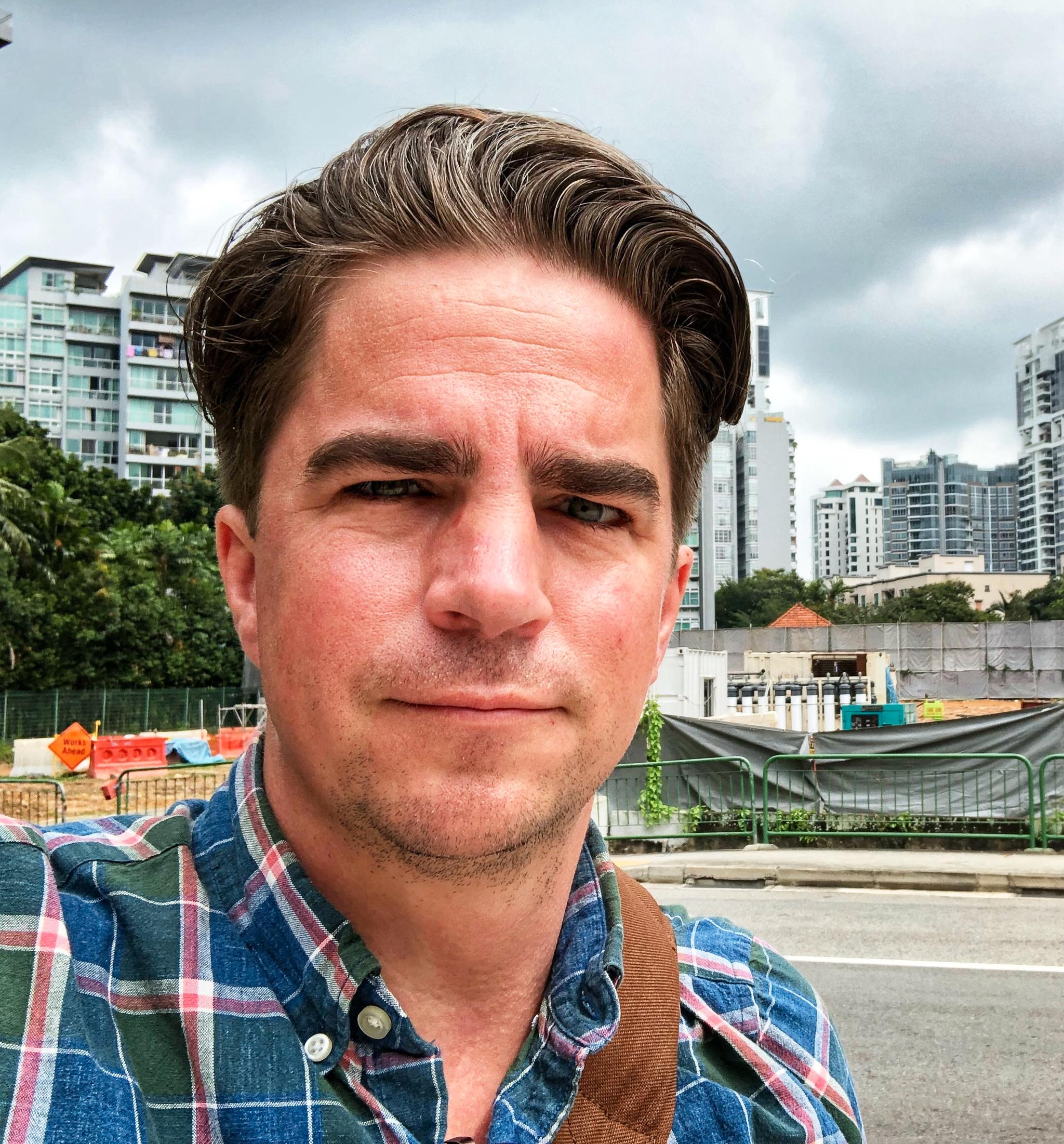 Aftenpostens journalist Kristoffer Rønneberg i Singapore
