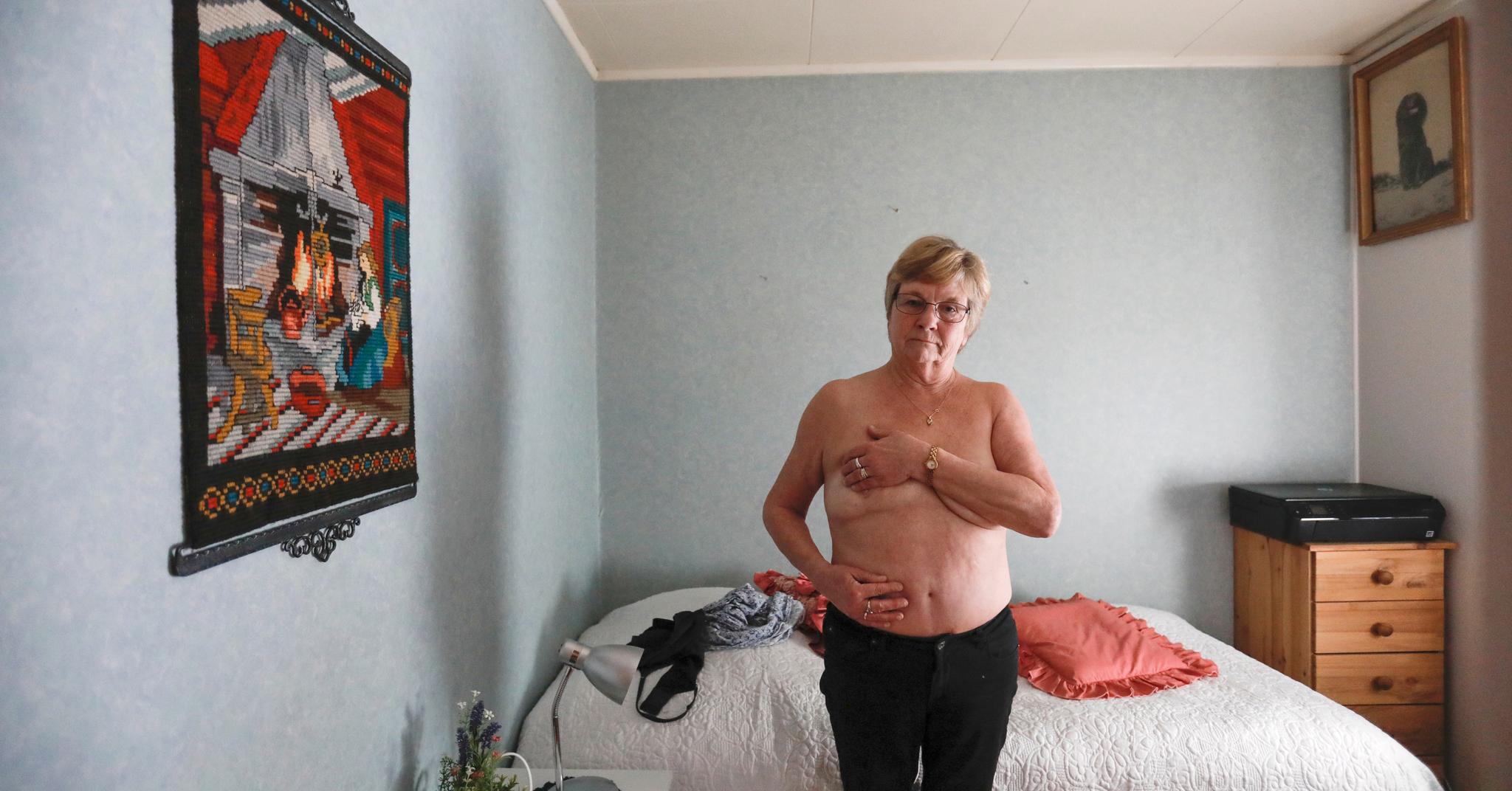 Karin Wenke Østhaug slet i 40 år med store smerter i høyre bryst, arm og skulder etter at hun fikk operert inn silikonimplantater da hun var i 20-årene. Da hun for to år siden fjernet implantatene og fikk operert inn fett og vev fra mageregionen, forsvant smertene.