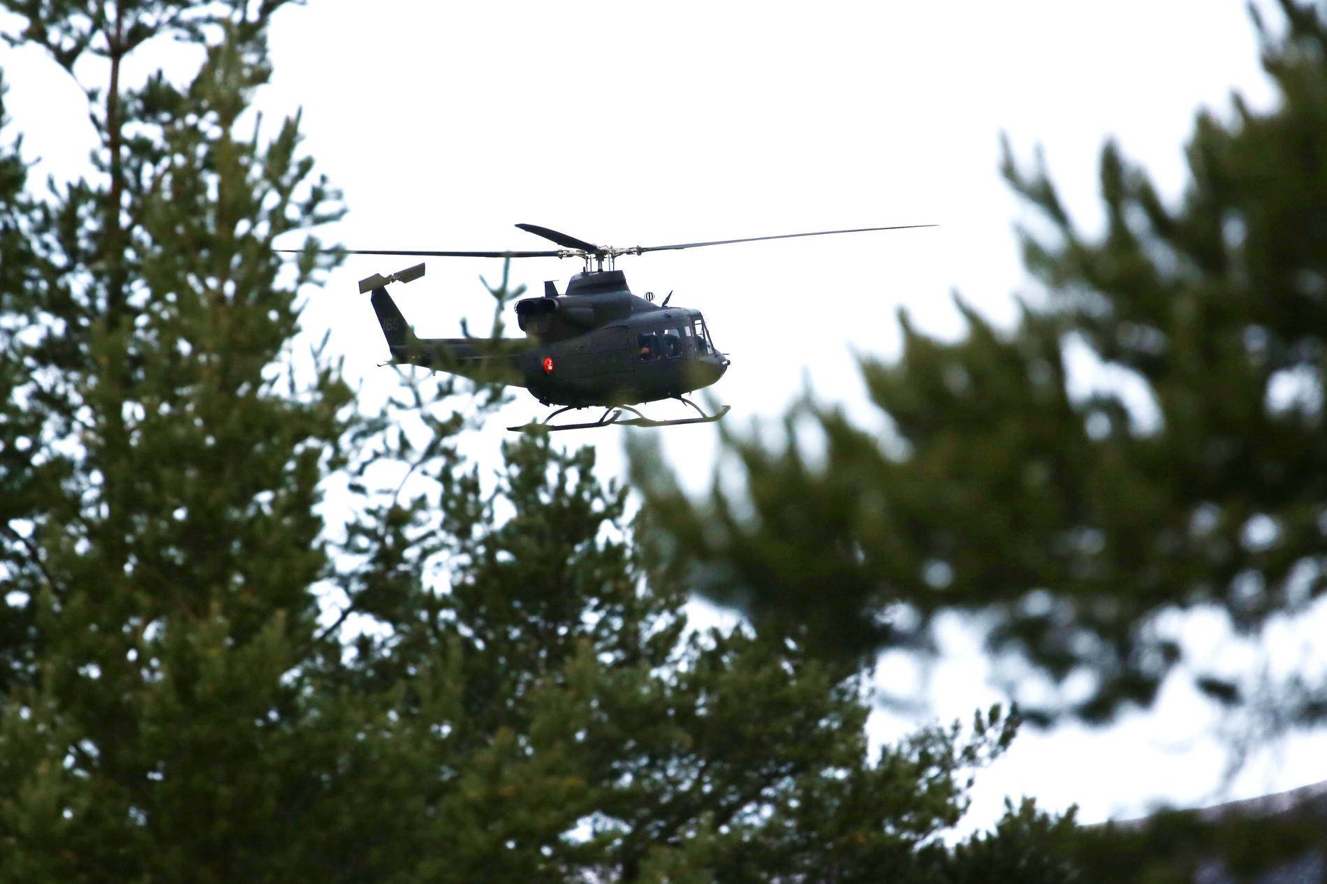 REDDET: 16 personer er hentet med helikopter fra hytteområdet rundt Sota Sæter. 